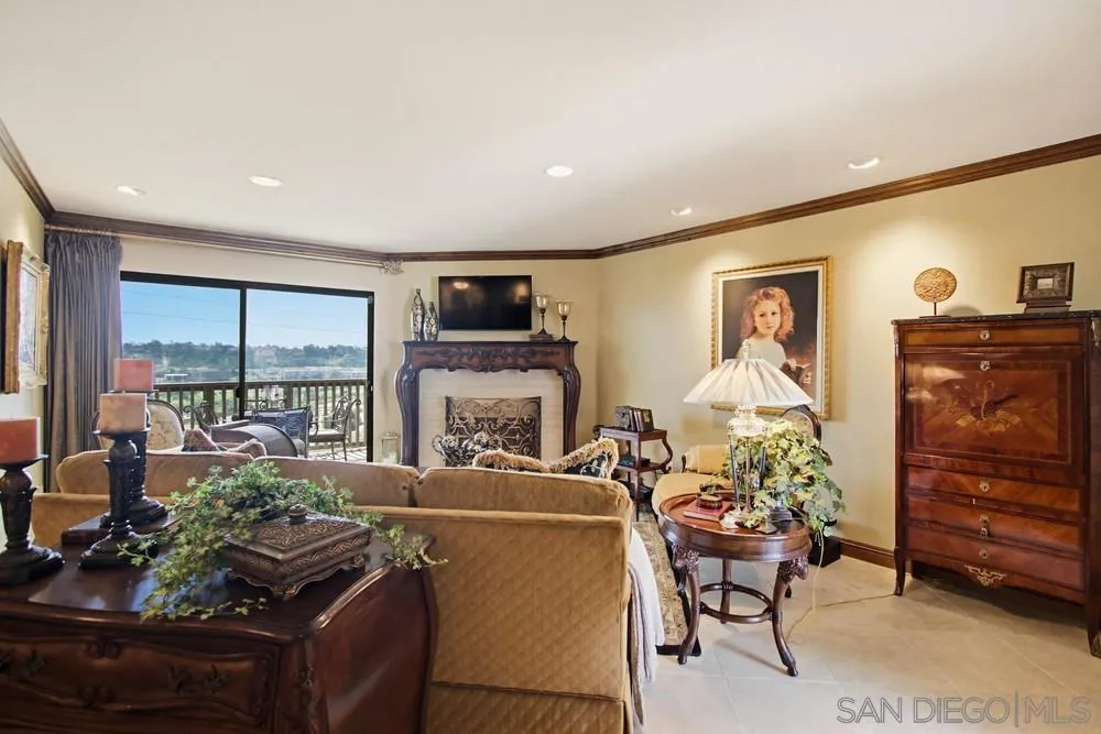 1366 Camino Lujan
