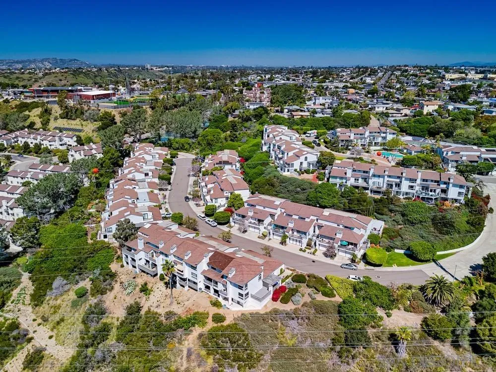1366 Camino Lujan