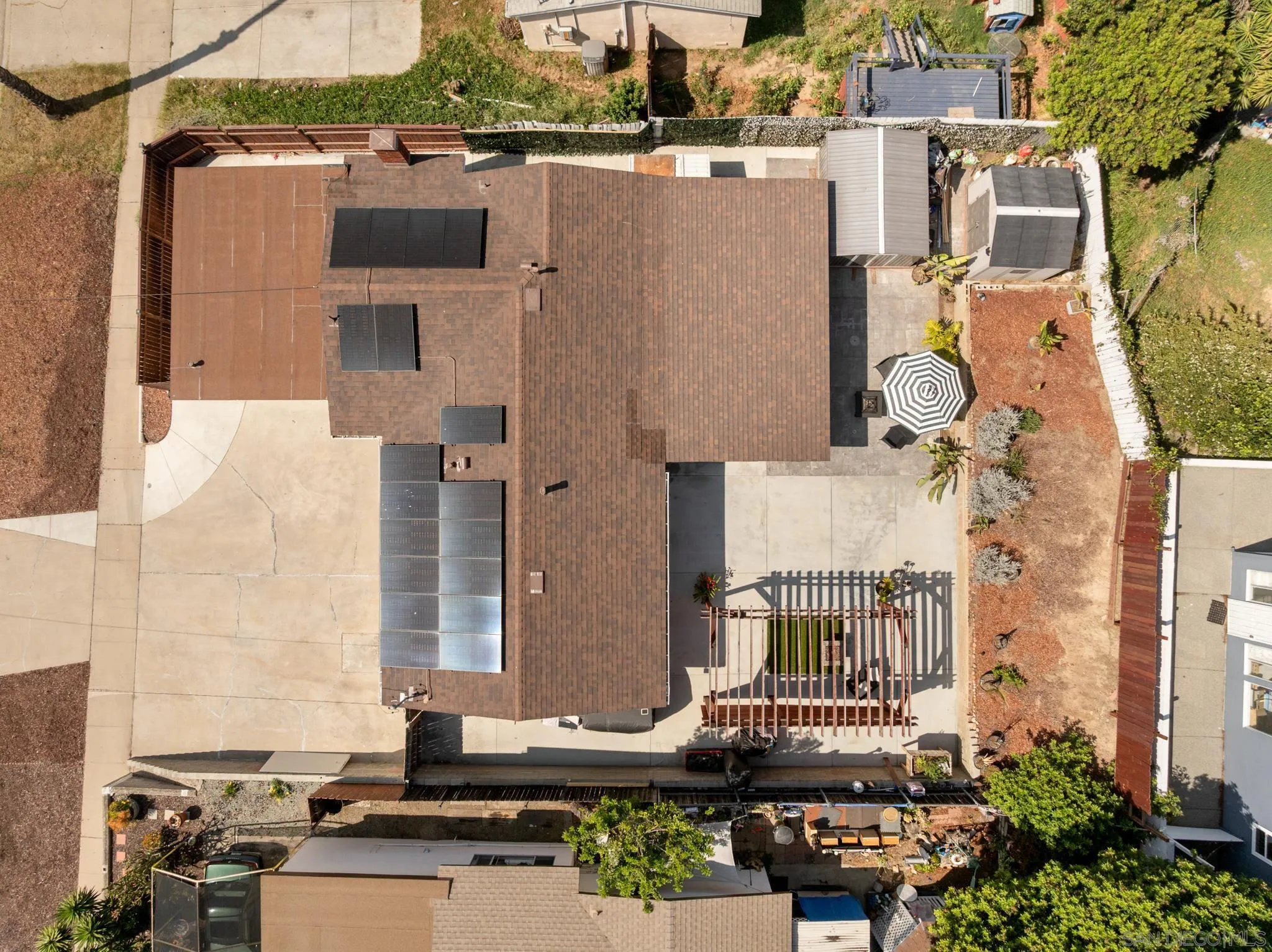 41 E Palomar