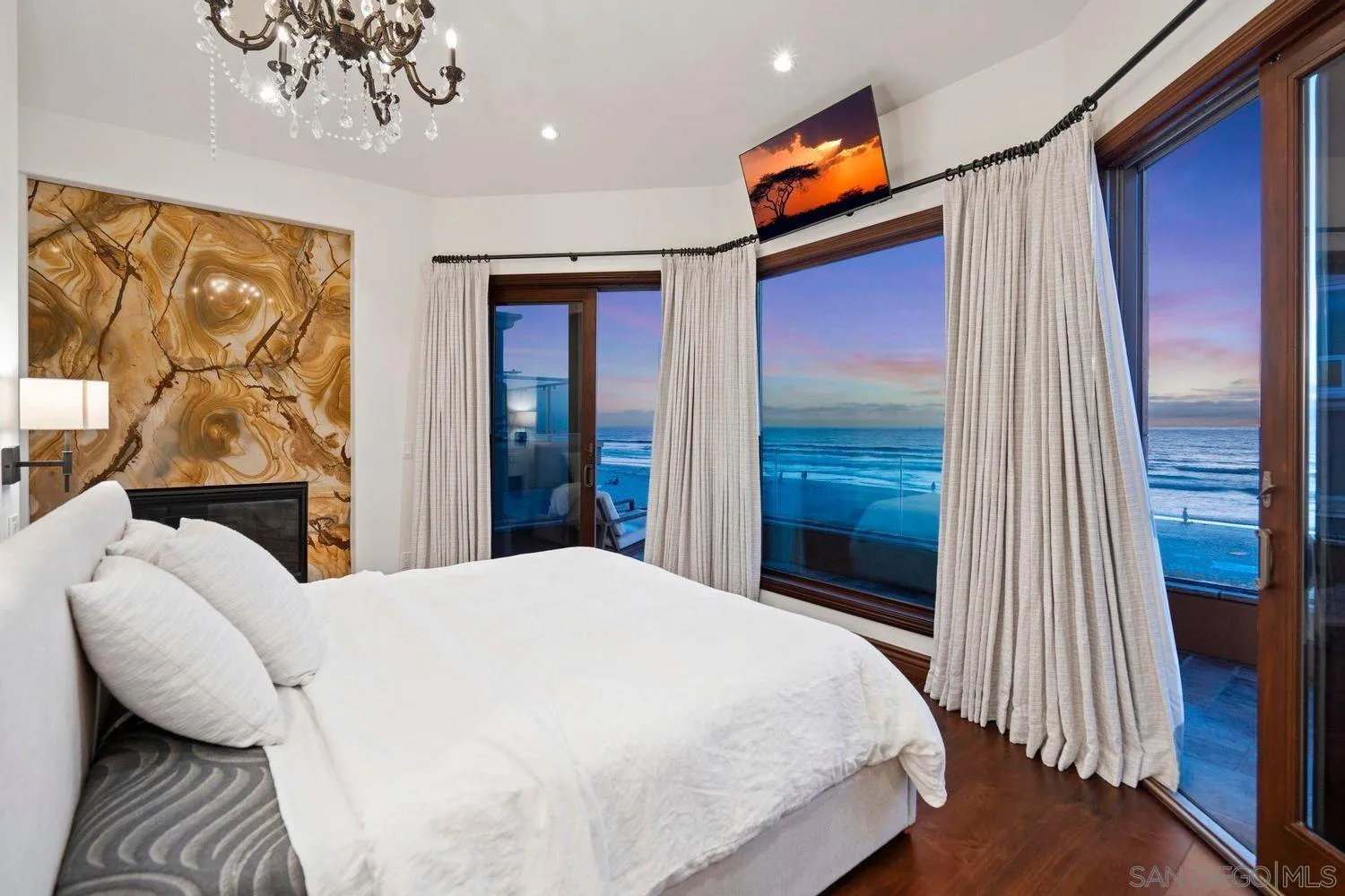 3409 Ocean Front Walk