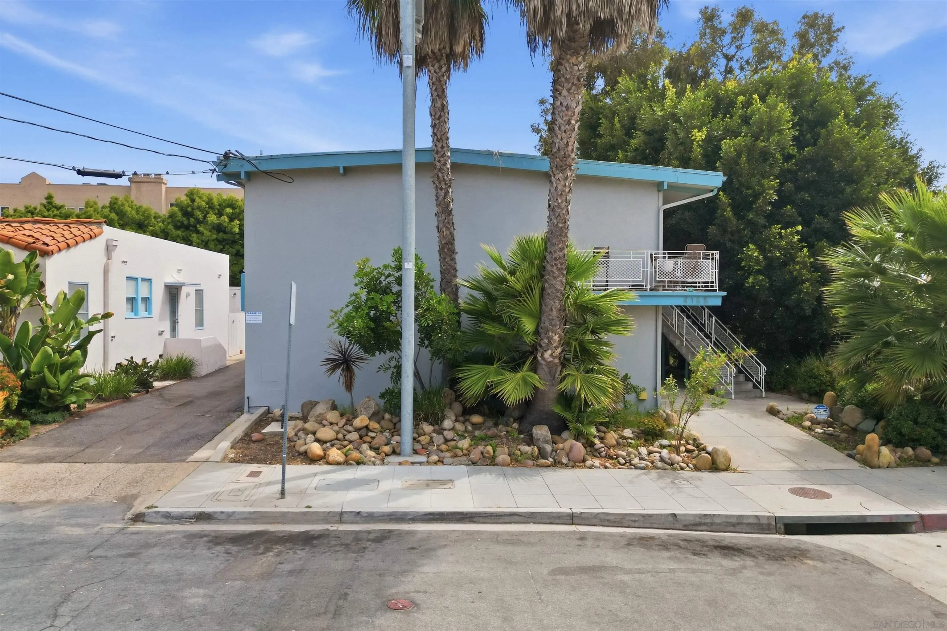 4165 5th Ave