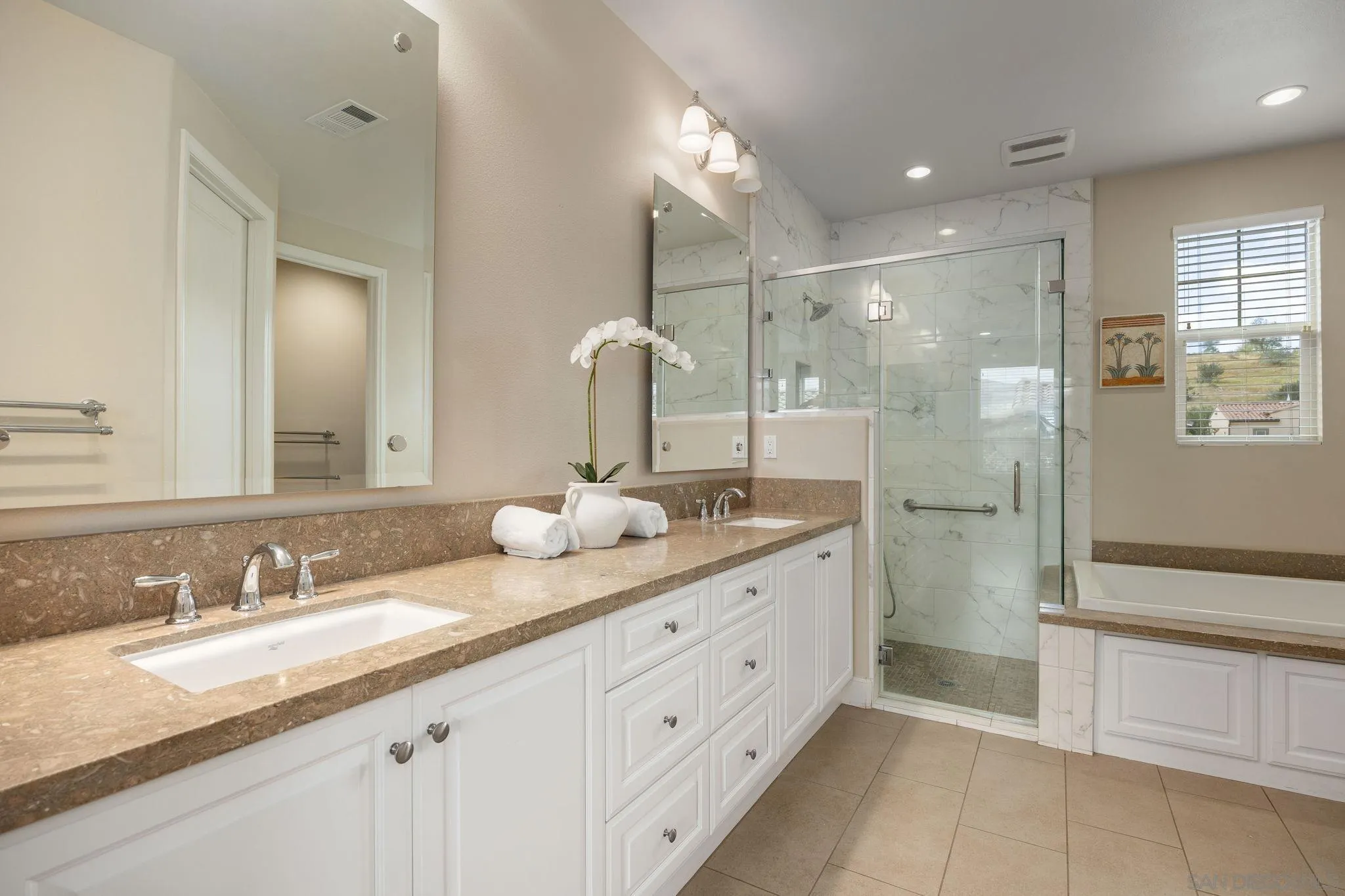 7957 Auberge Circle