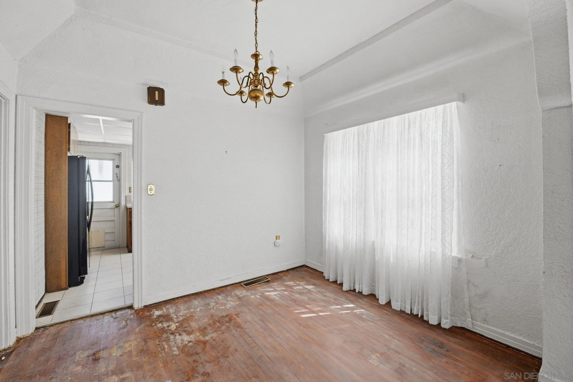 4715 Panorama Dr.