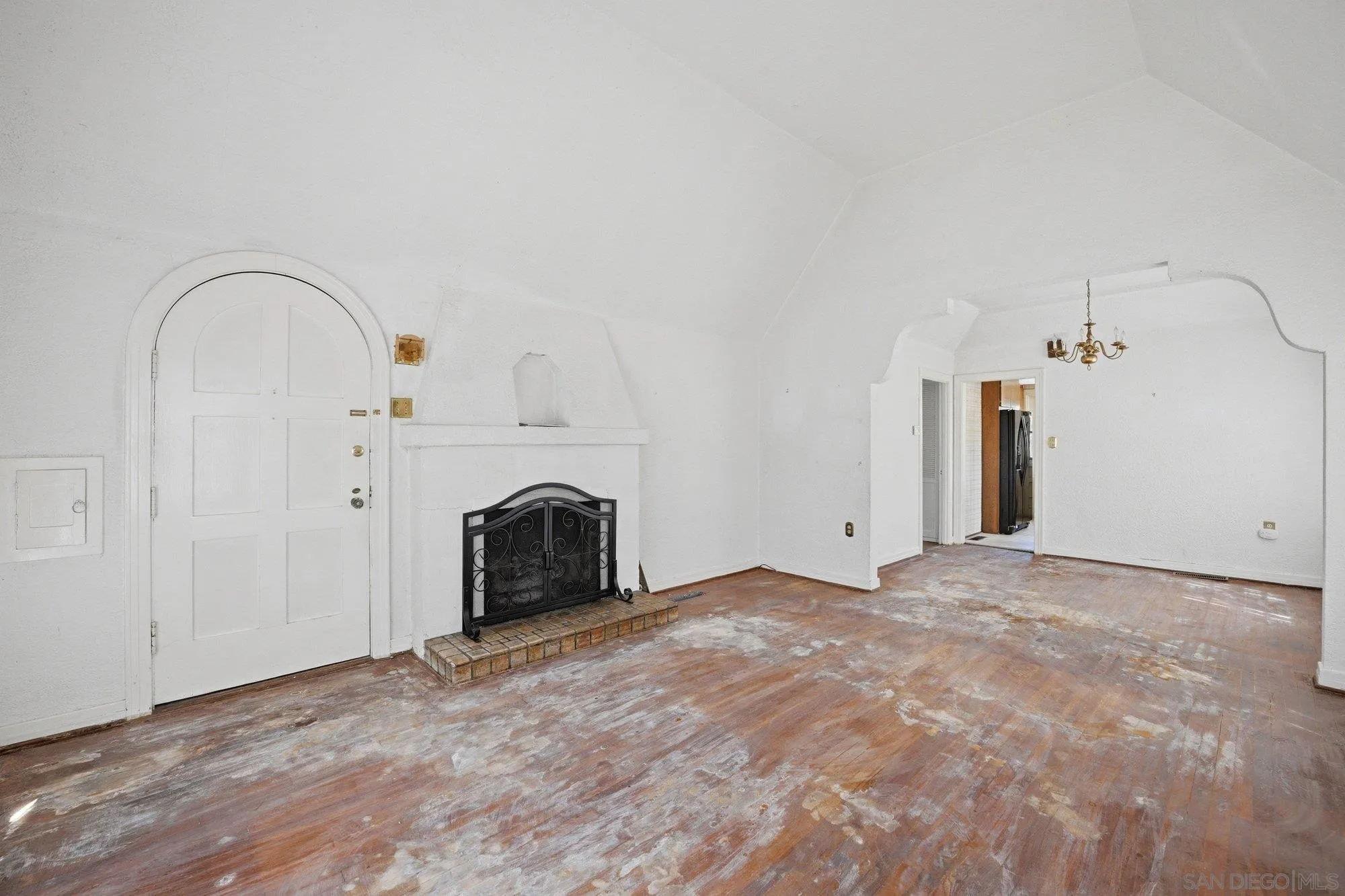 4715 Panorama Dr.