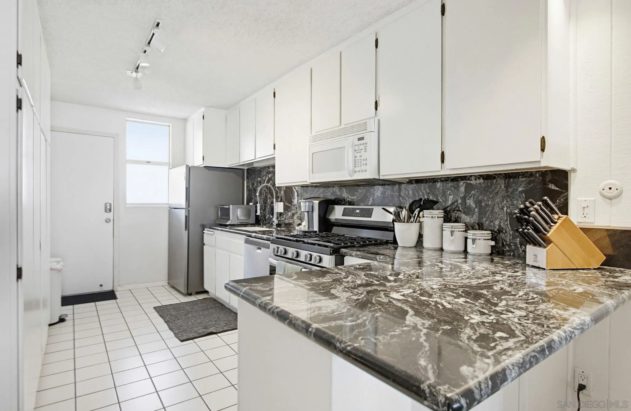 3755 Ocean Front Unit 15