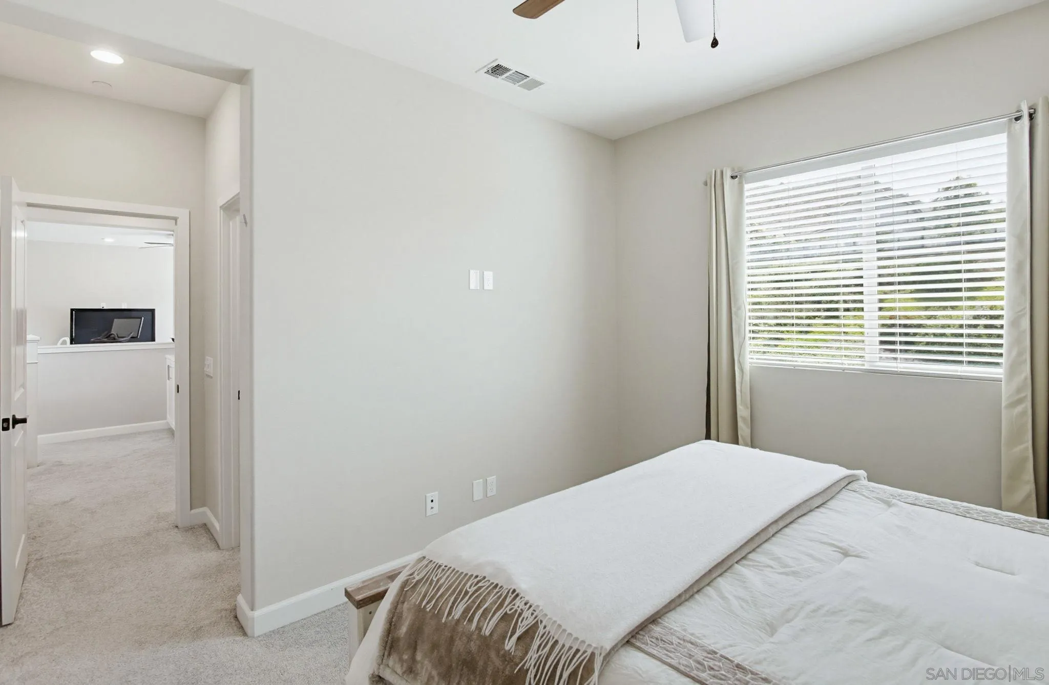 21623 Deer Grass