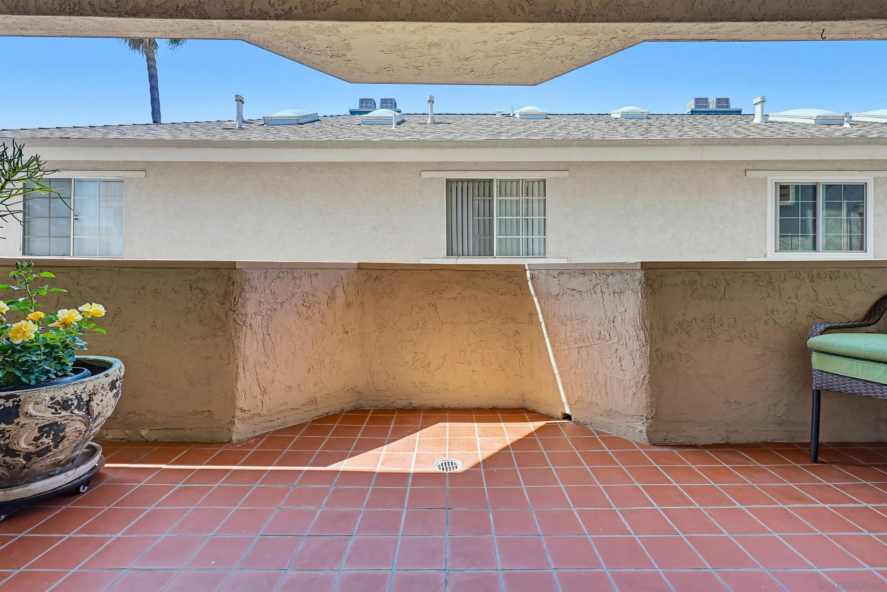 180 Date Ave