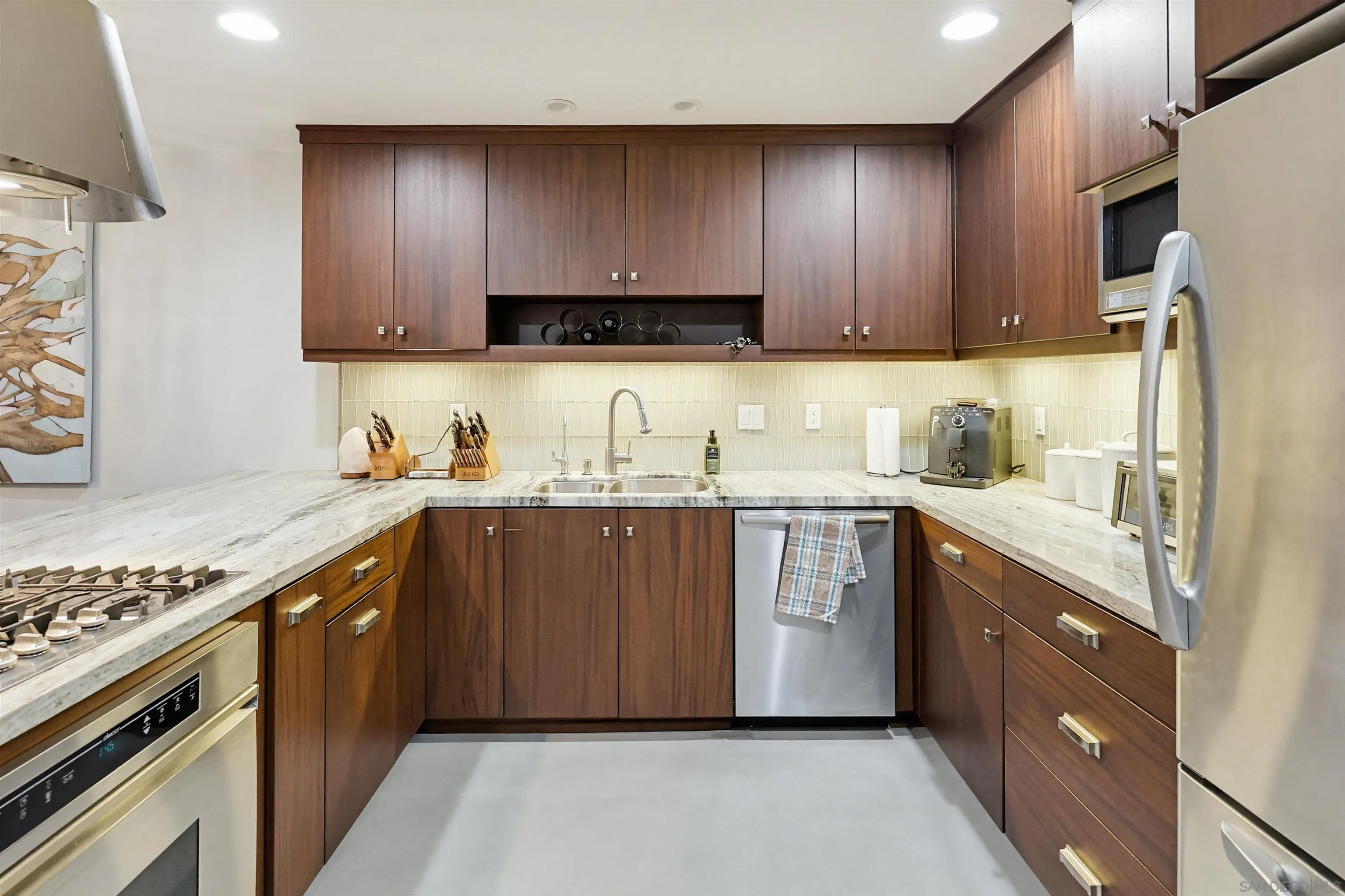 180 Date Ave