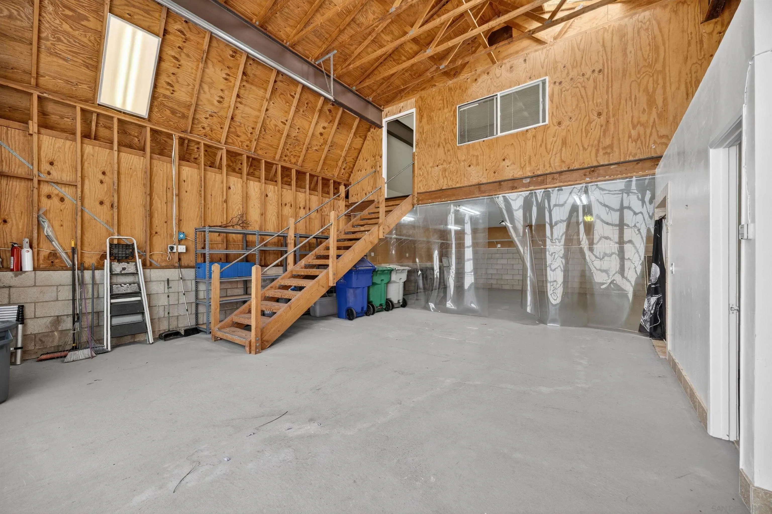 2143 Deerpark Dr