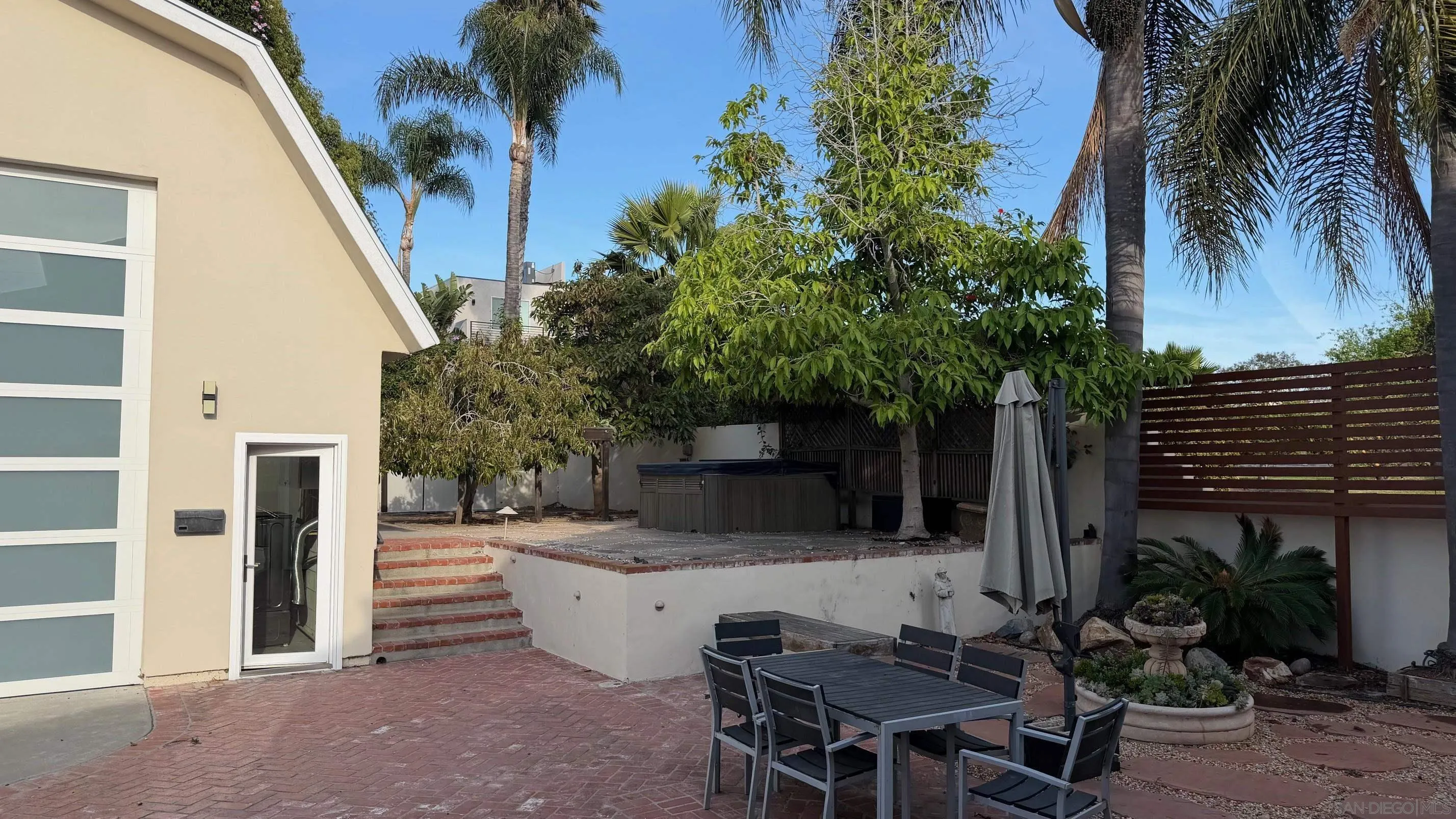 2143 Deerpark Dr