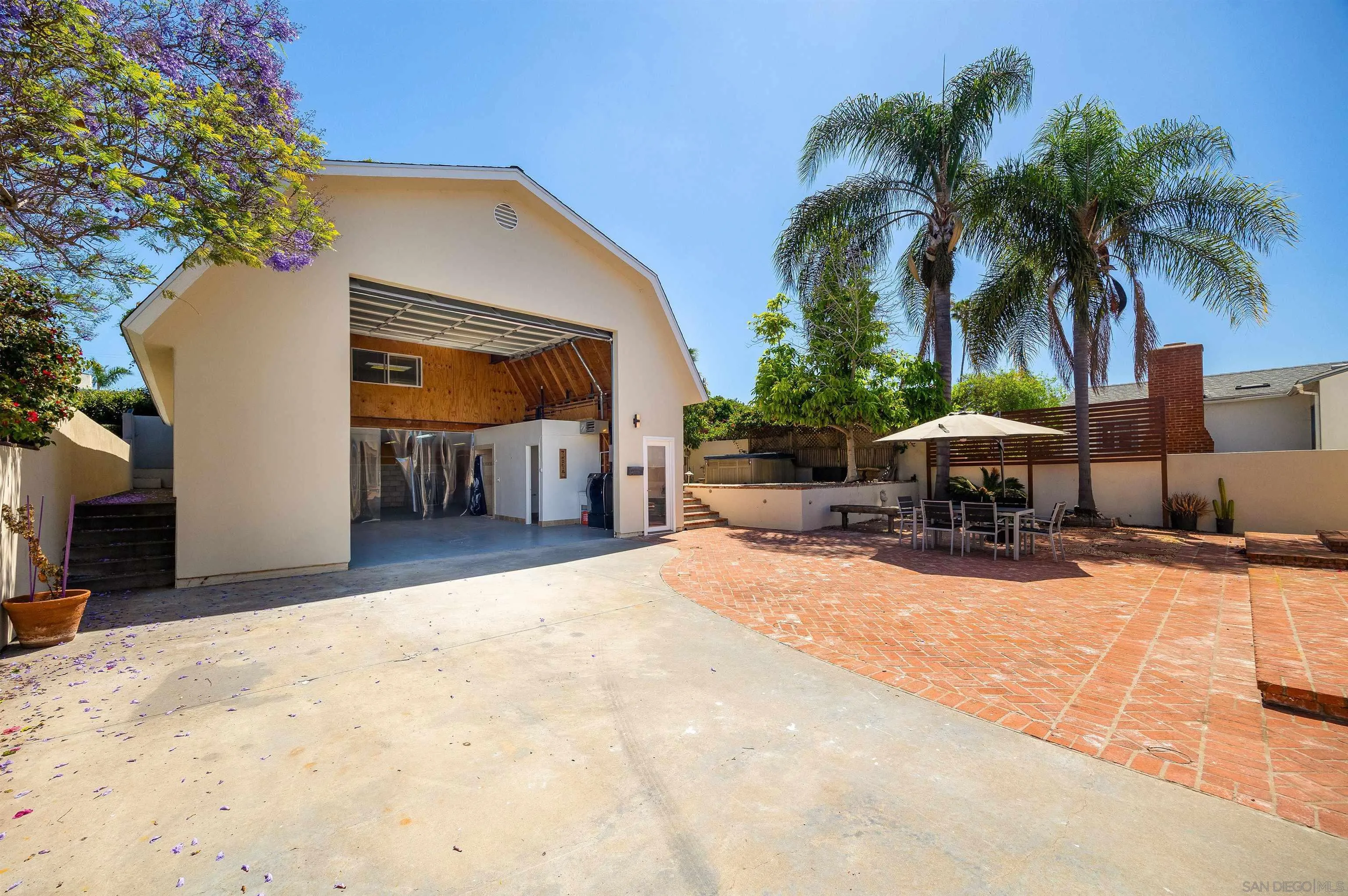 2143 Deerpark Dr