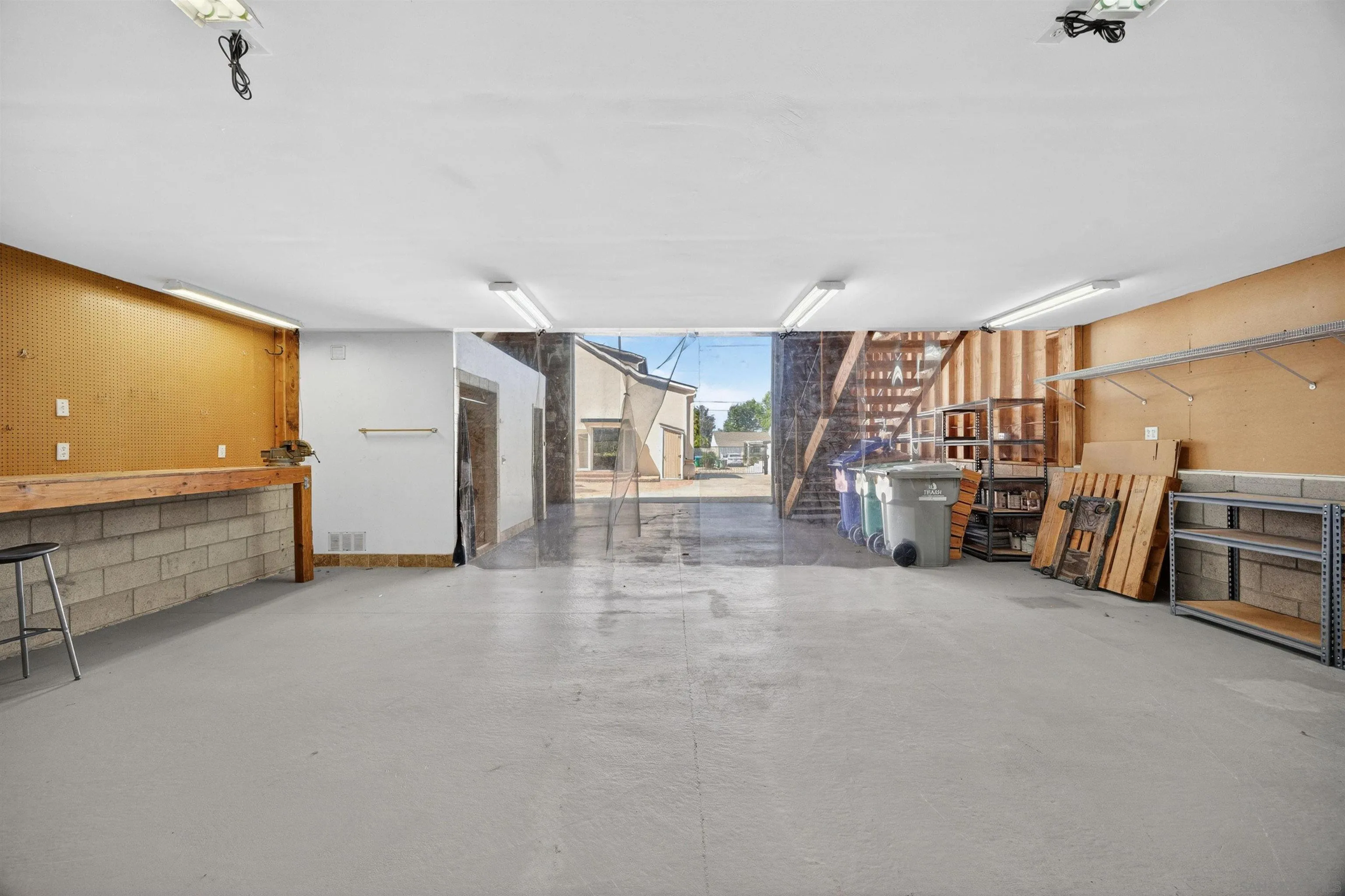 2143 Deerpark Dr