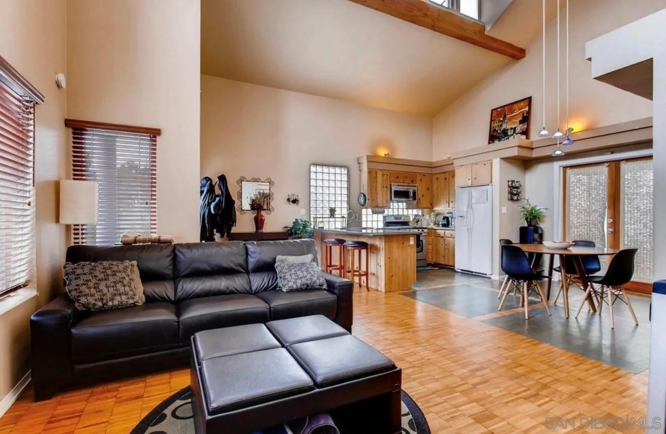 2143 Deerpark Dr