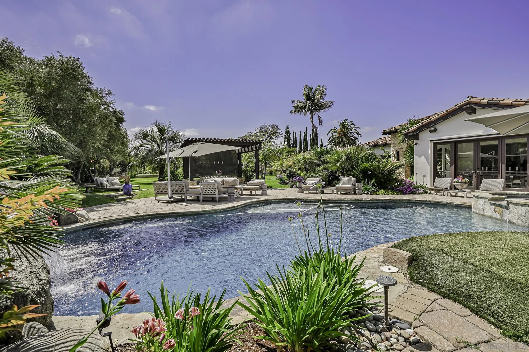 15823 The River Trail