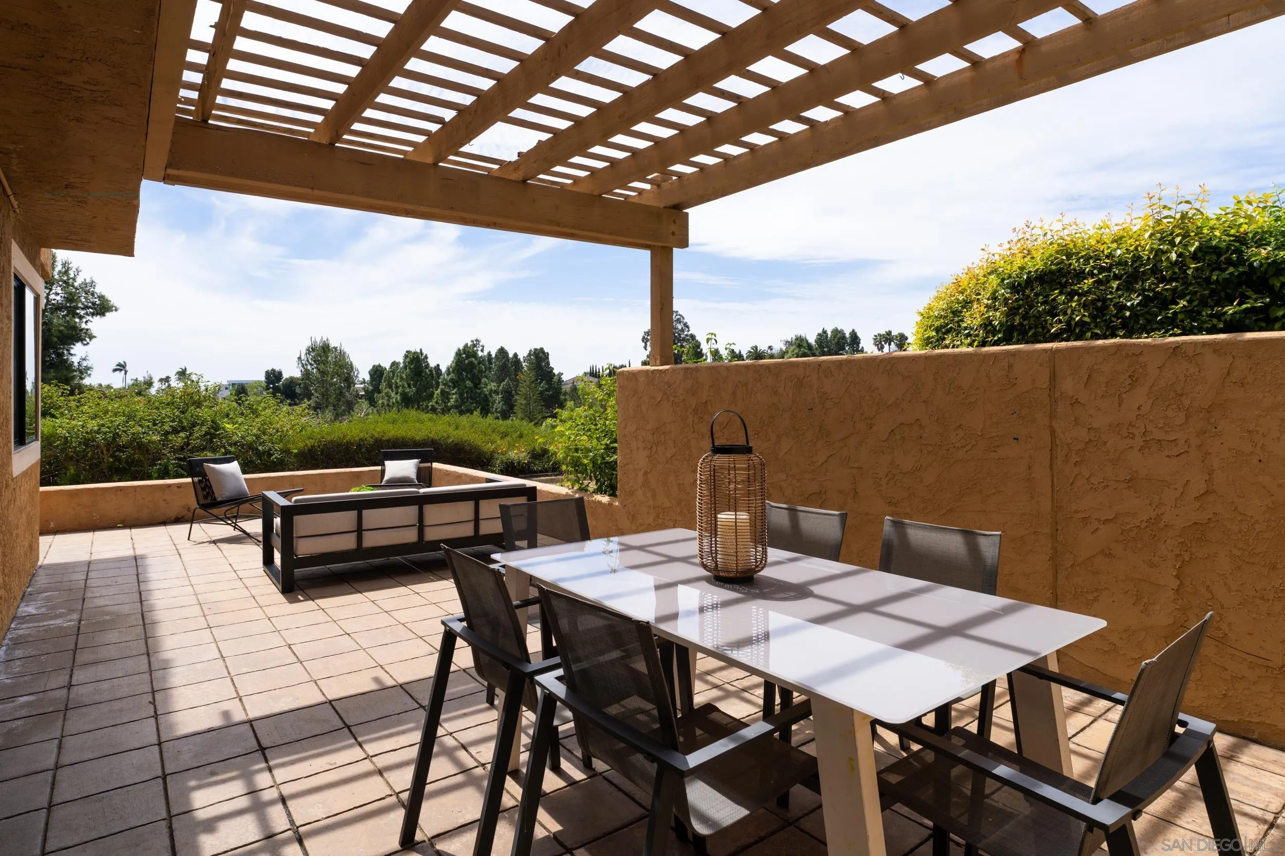 2575 Caminito Muirfield