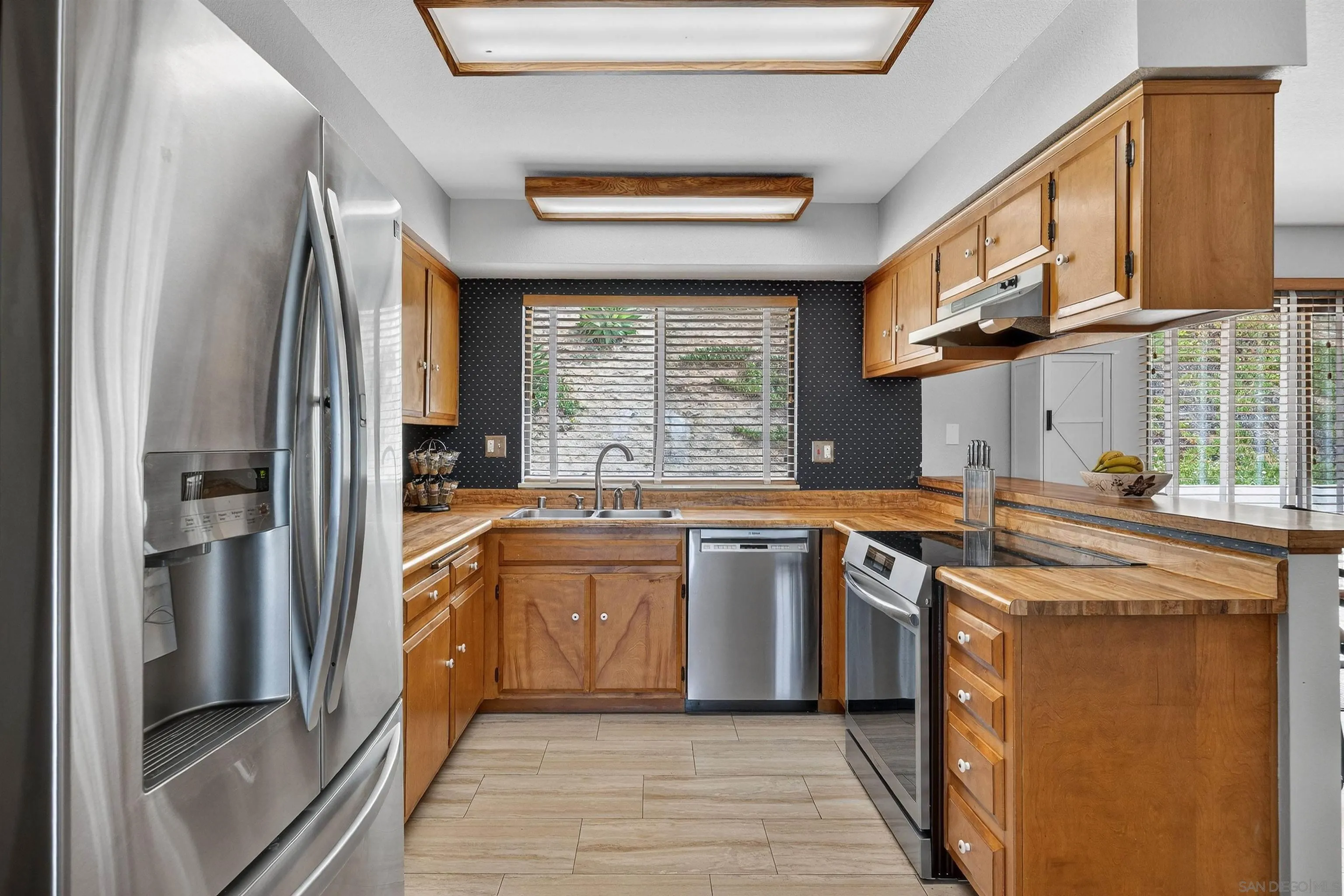 32721 Mountain View Rd