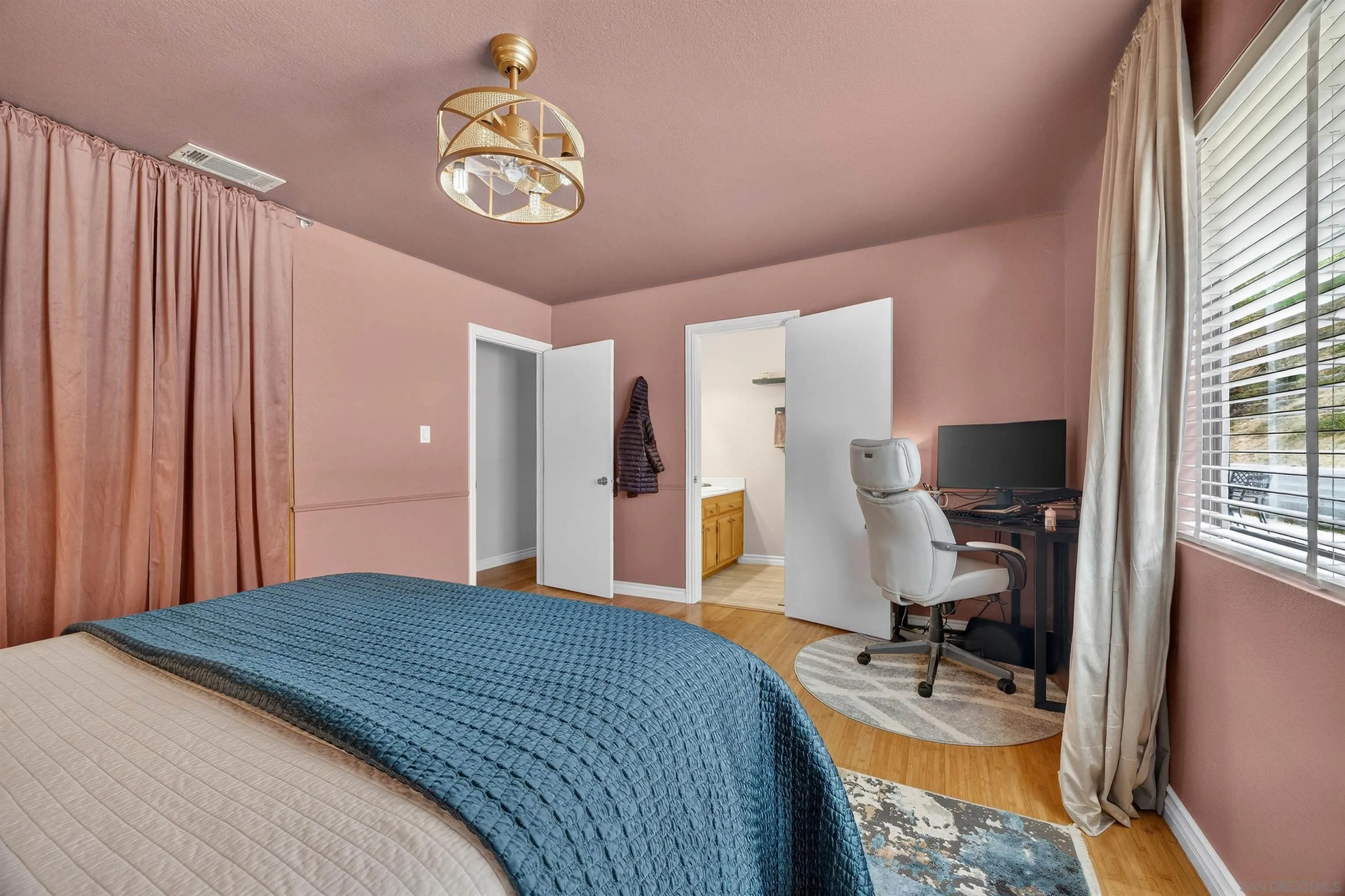 32721 Mountain View Rd