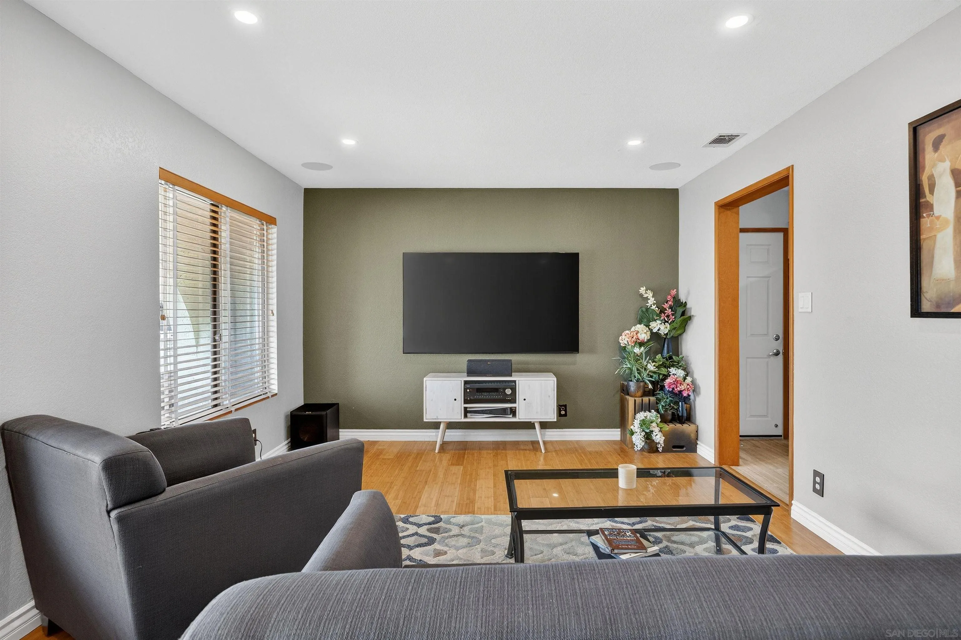 32721 Mountain View Rd