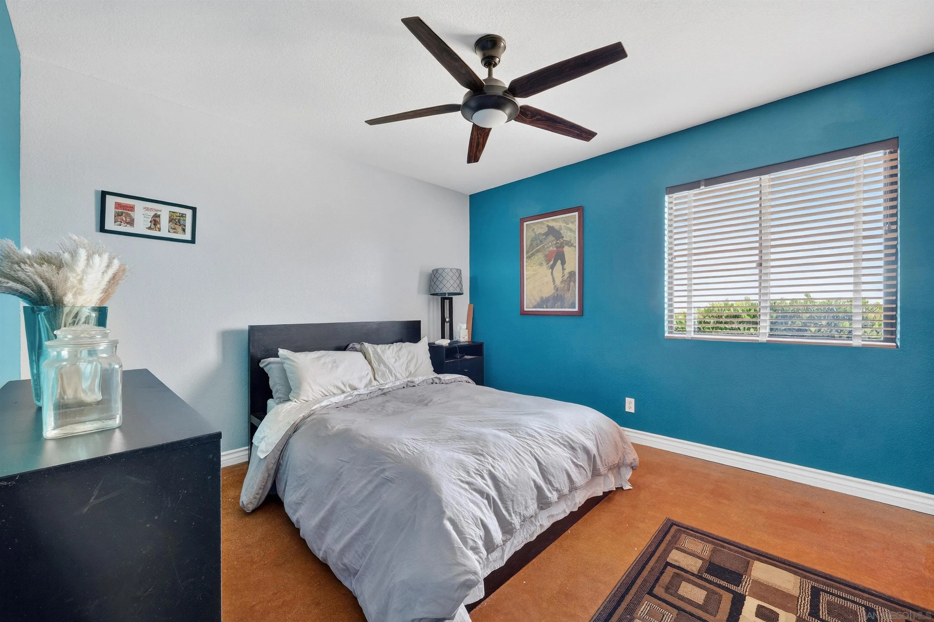 32721 Mountain View Rd