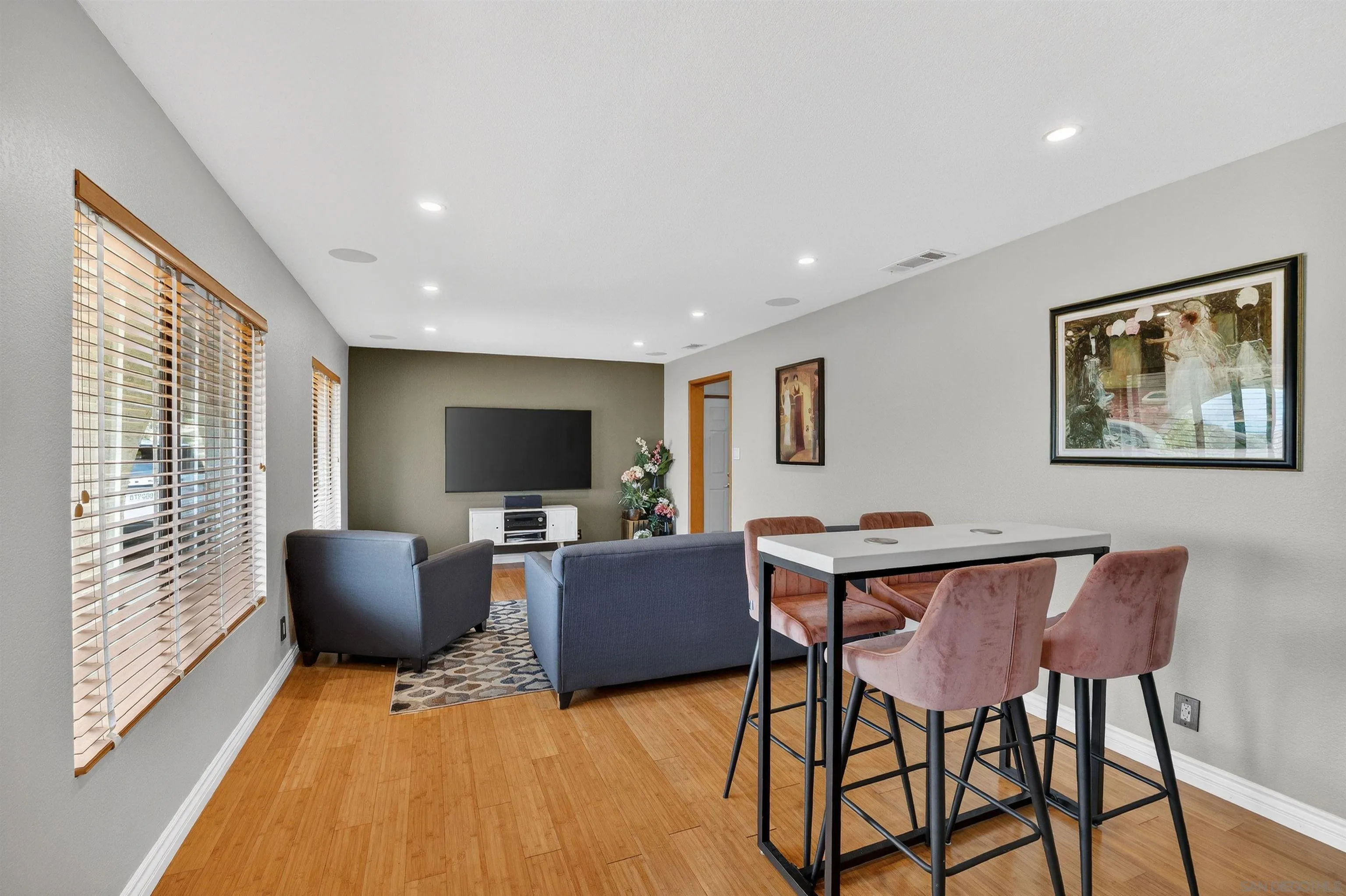 32721 Mountain View Rd