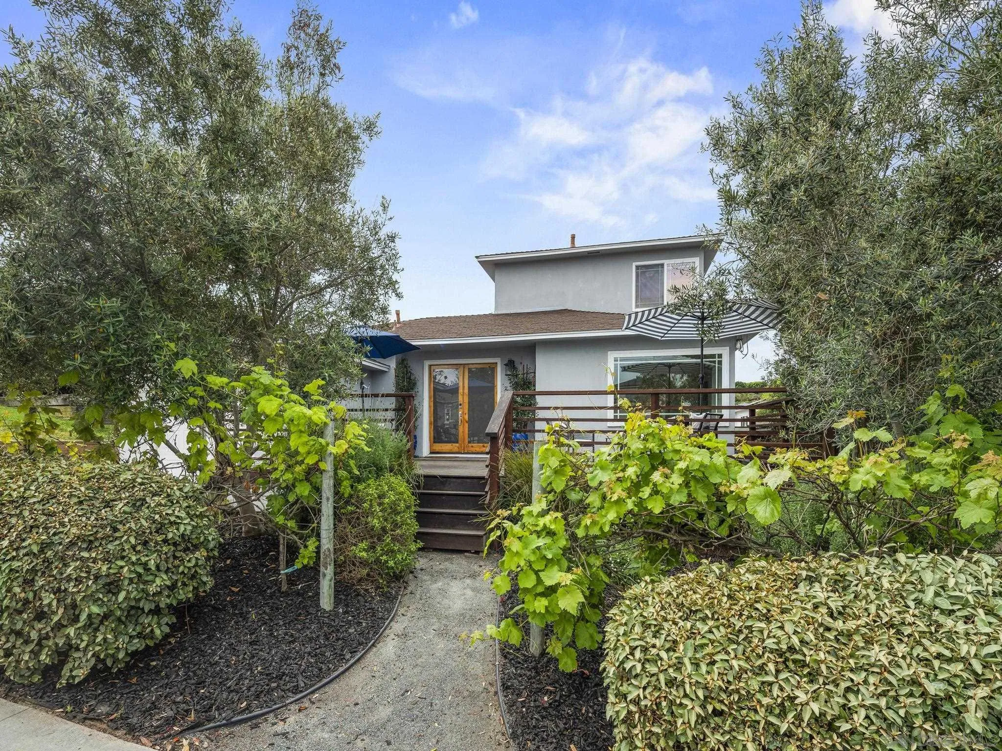 4125 Tennyson