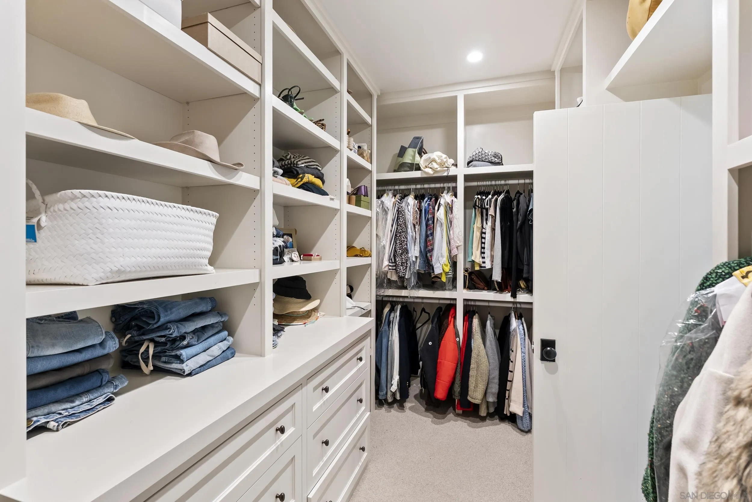 6588 Bluebonnet Dr