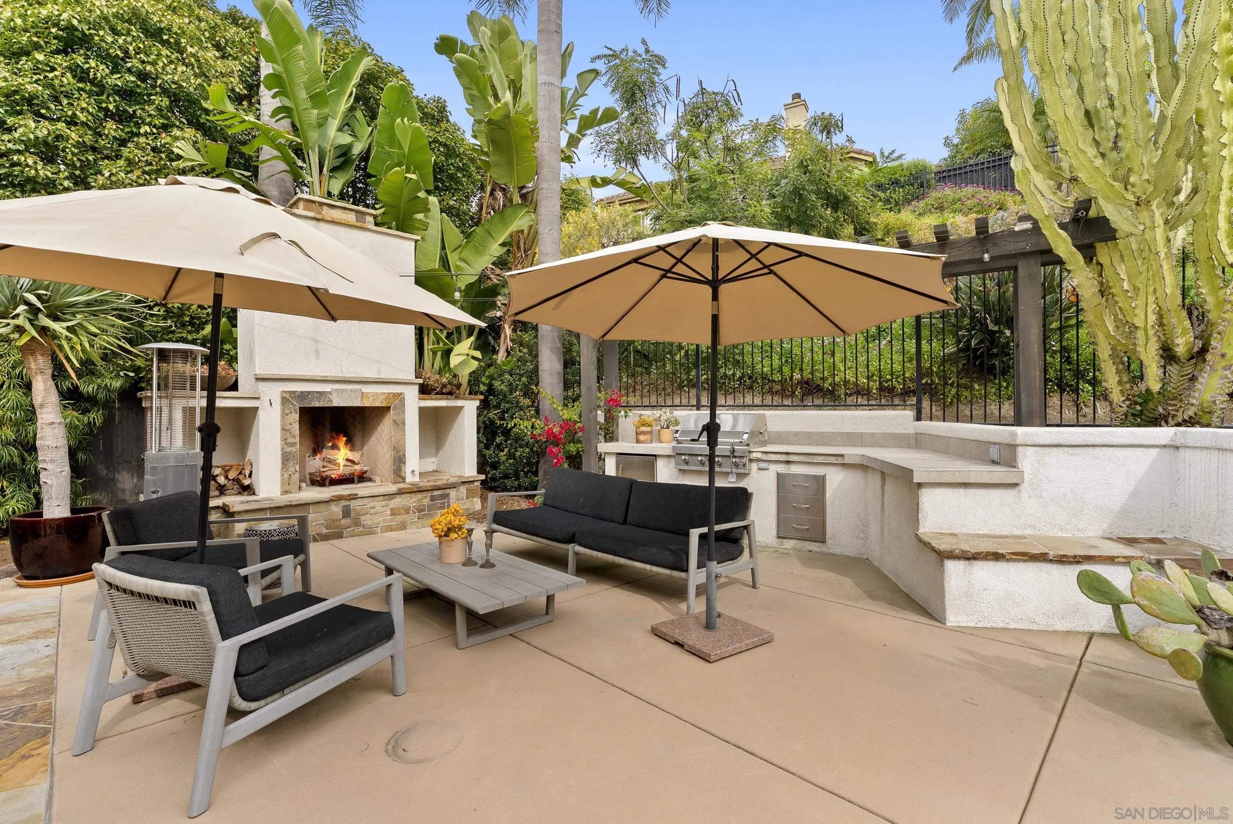 6588 Bluebonnet Dr