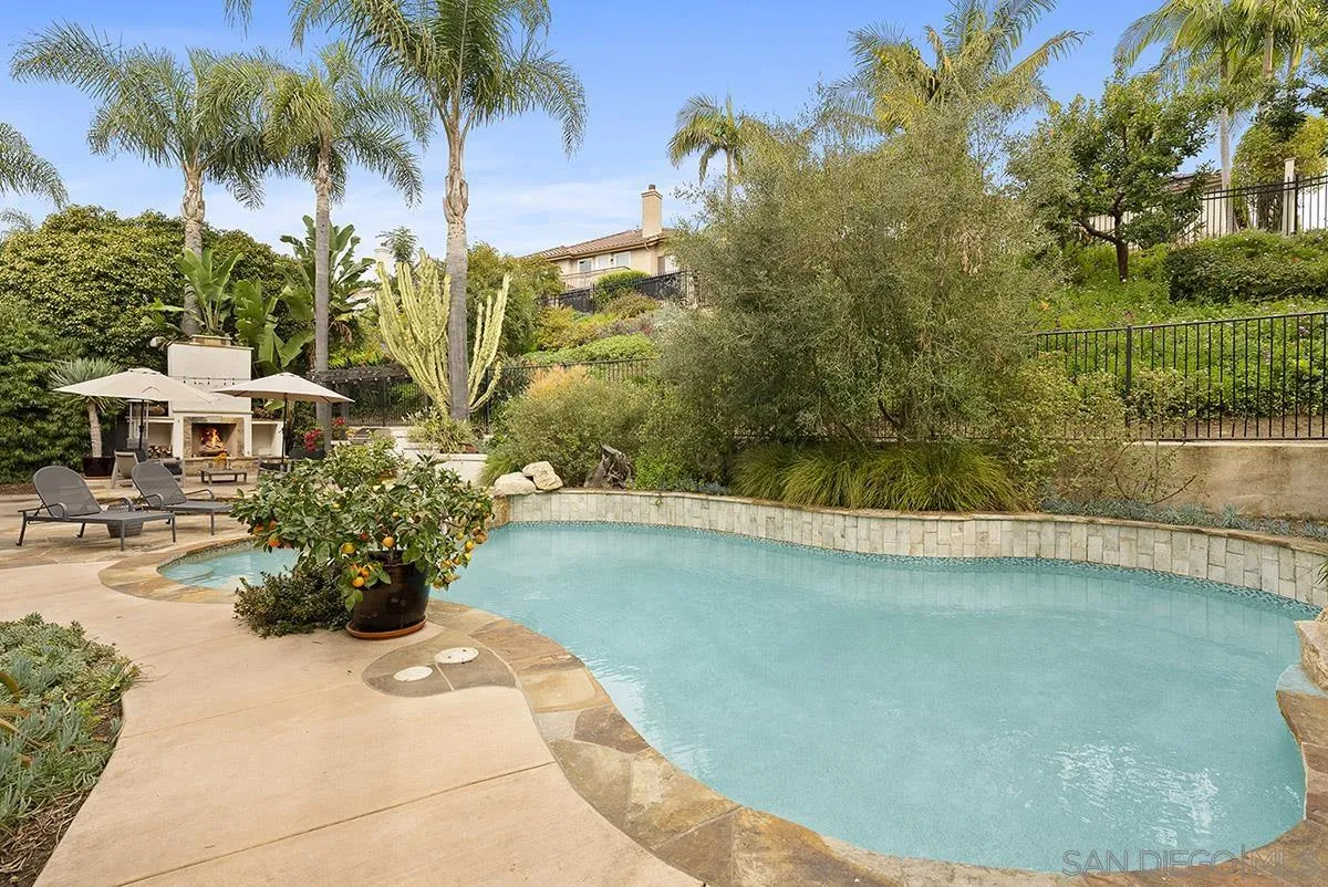 6588 Bluebonnet Dr