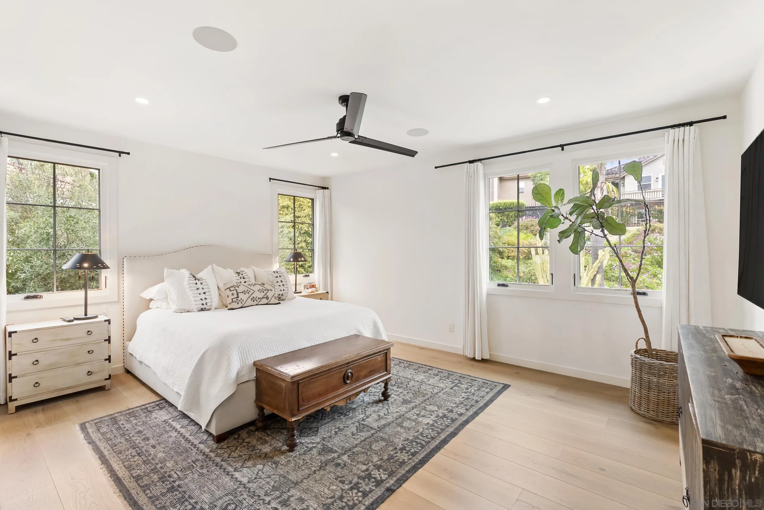 6588 Bluebonnet Dr