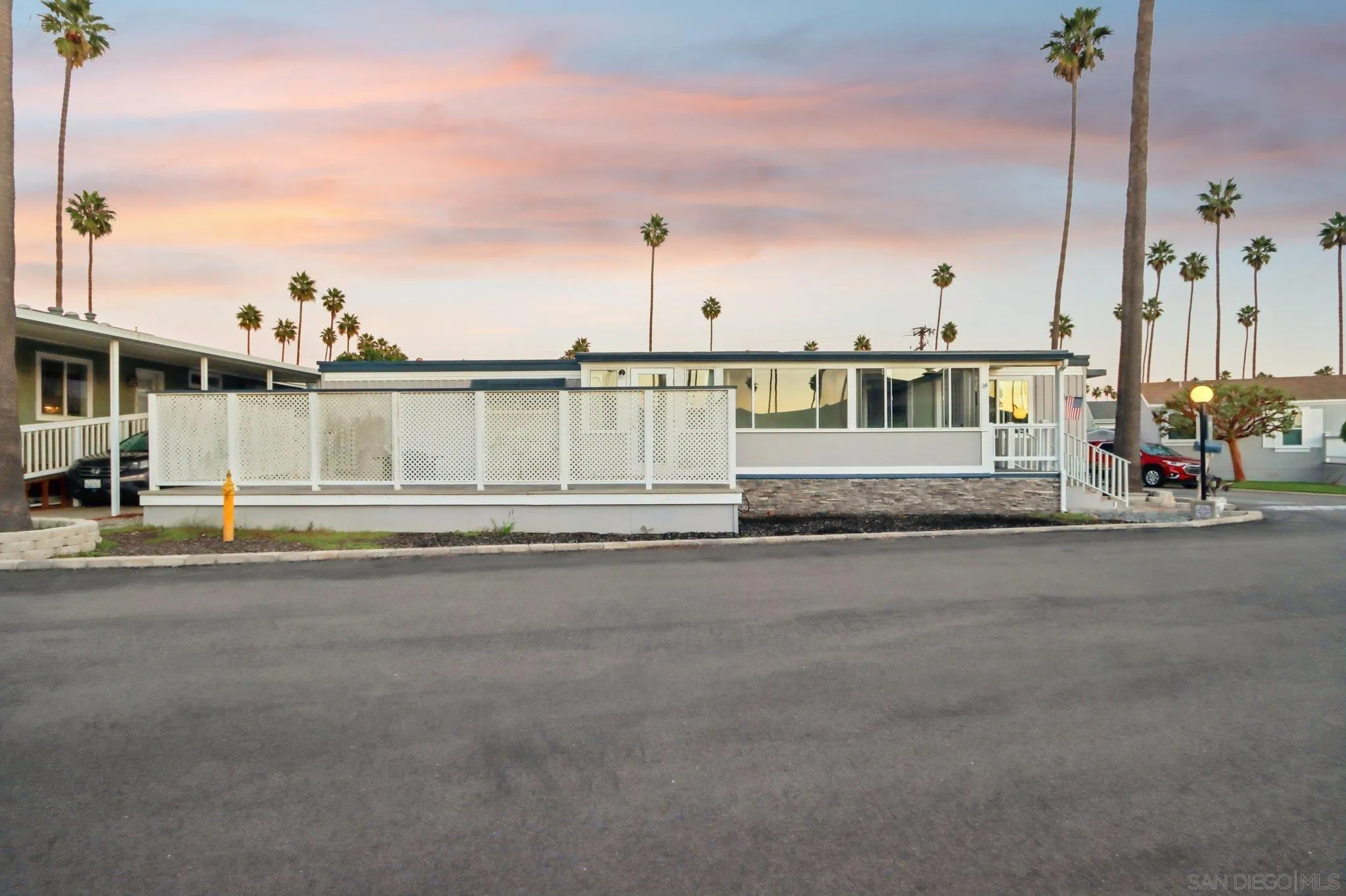 1215 Anchors Way Drive Unit 135