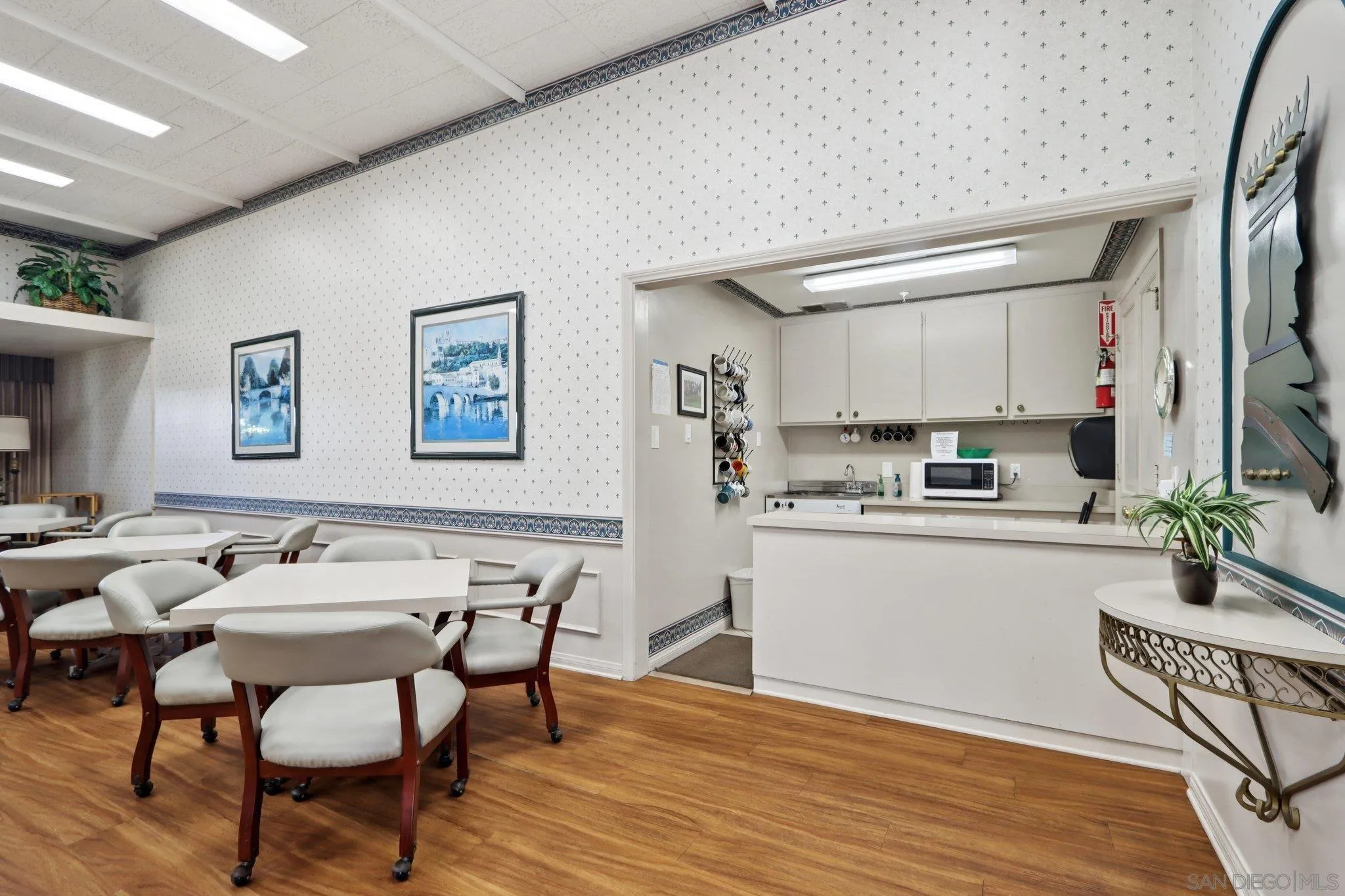 1215 Anchors Way Drive Unit 135