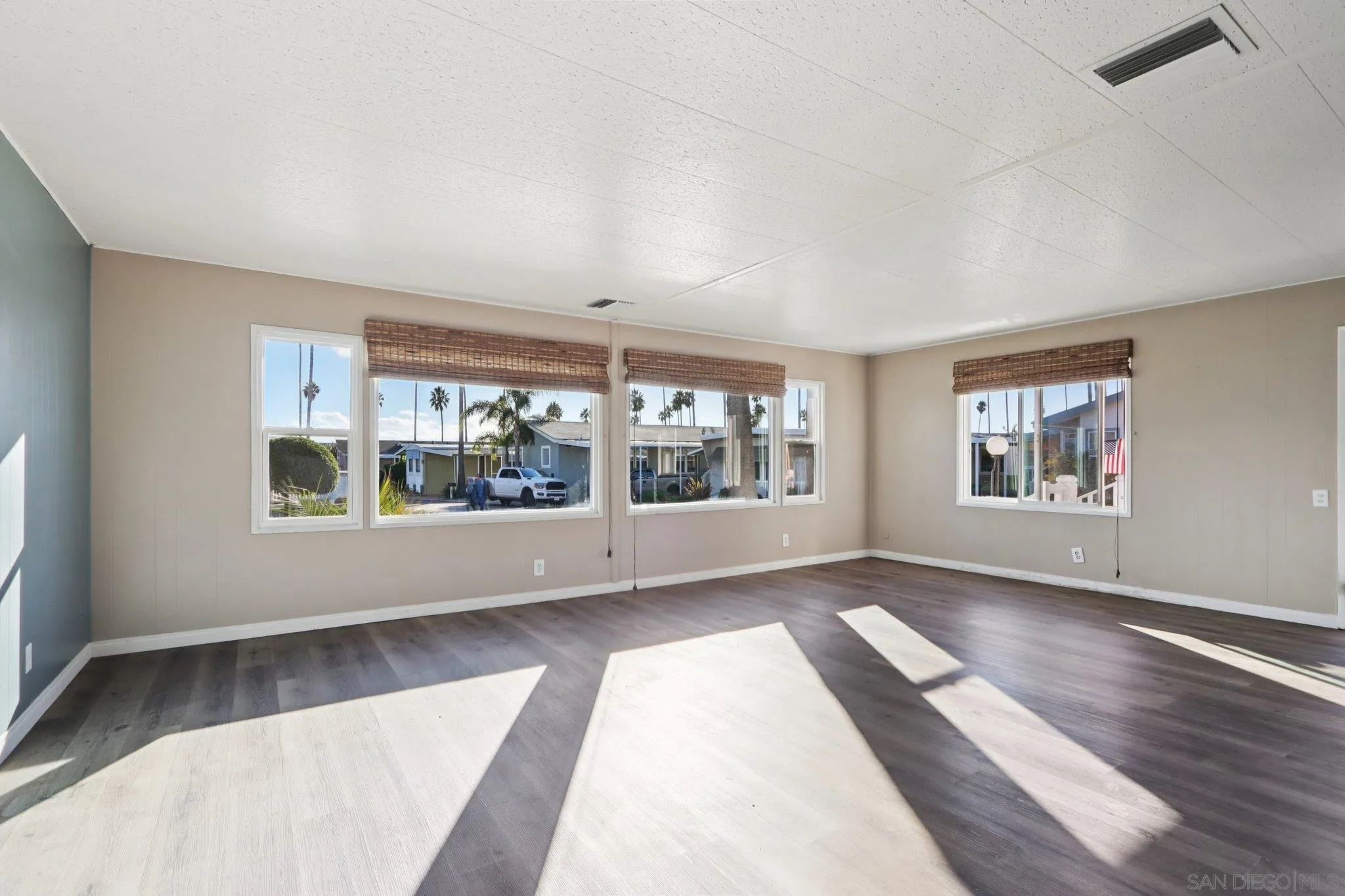 1215 Anchors Way Drive Unit 135