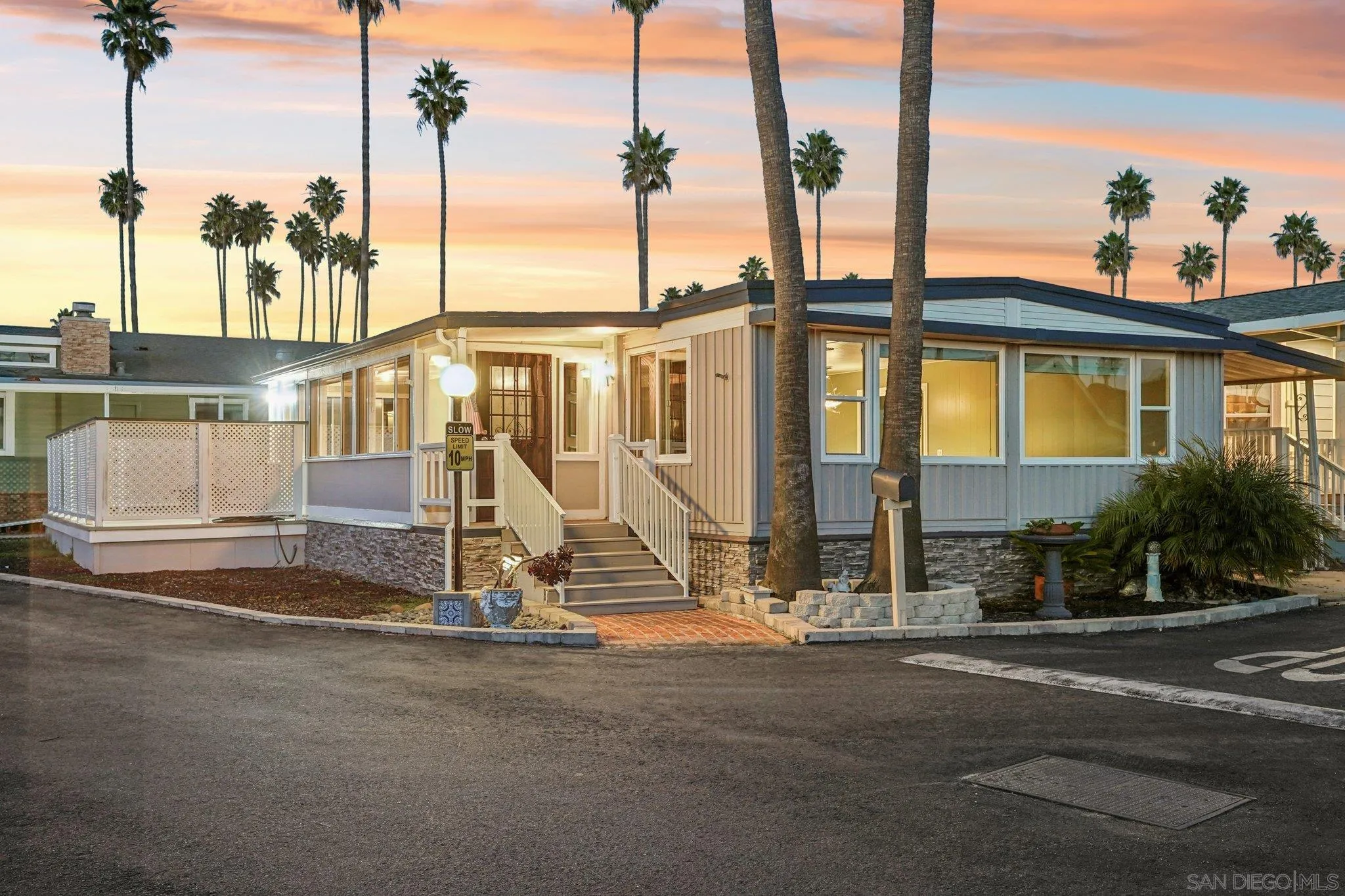 1215 Anchors Way Drive Unit 135