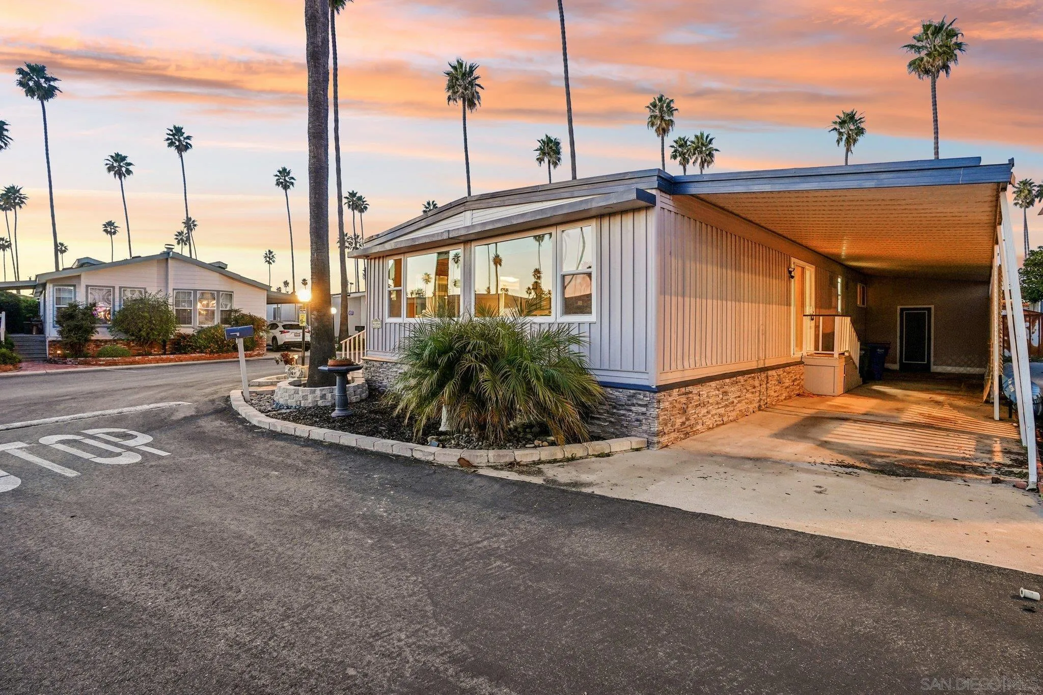 1215 Anchors Way Drive Unit 135