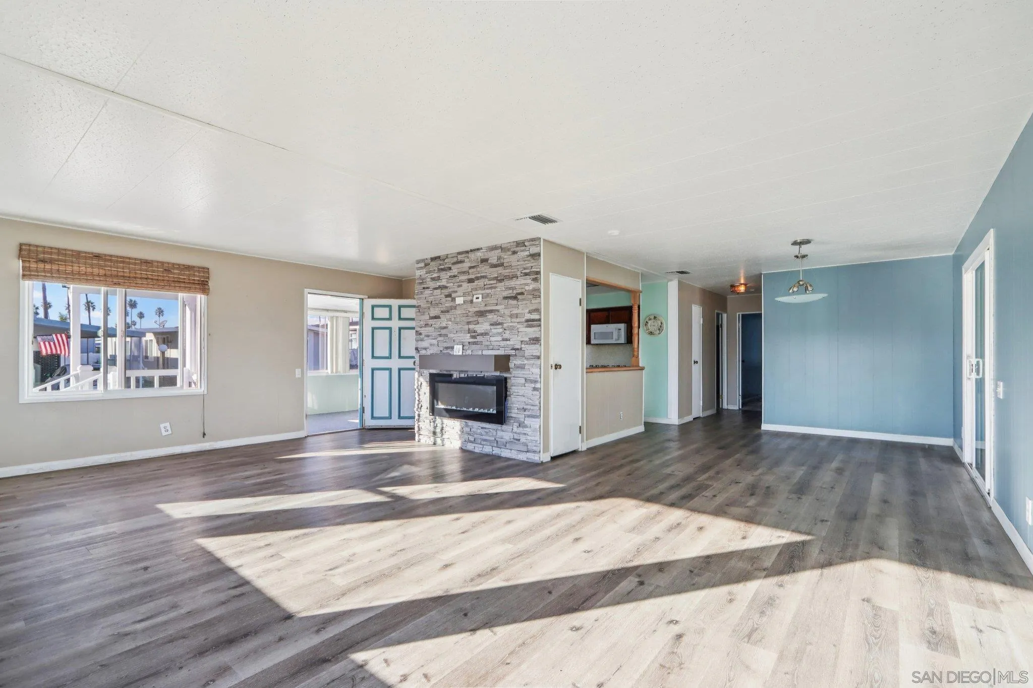 1215 Anchors Way Drive Unit 135
