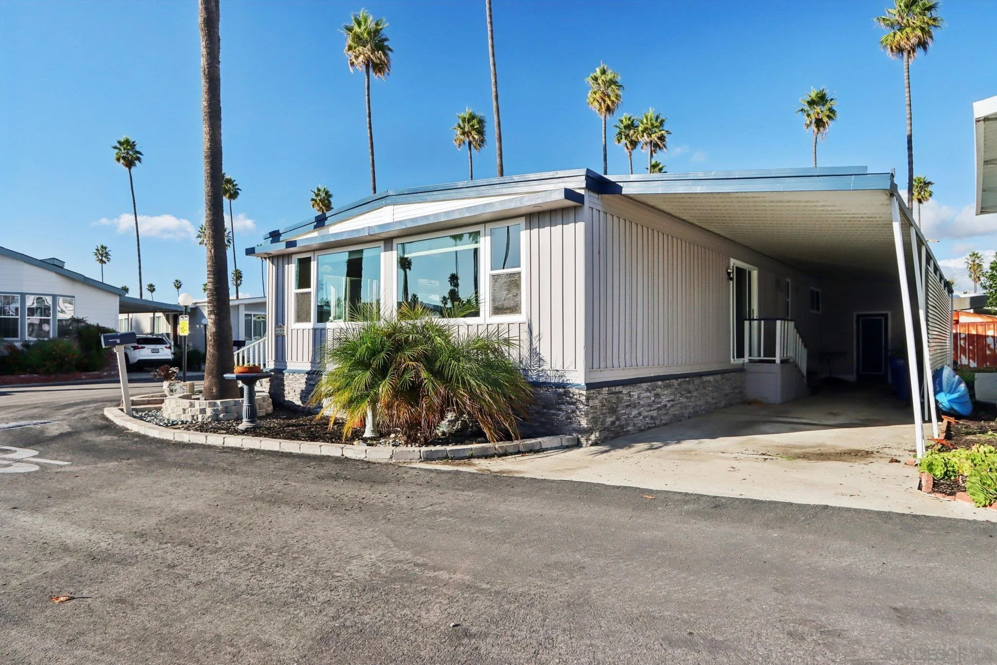 1215 Anchors Way Drive Unit 135