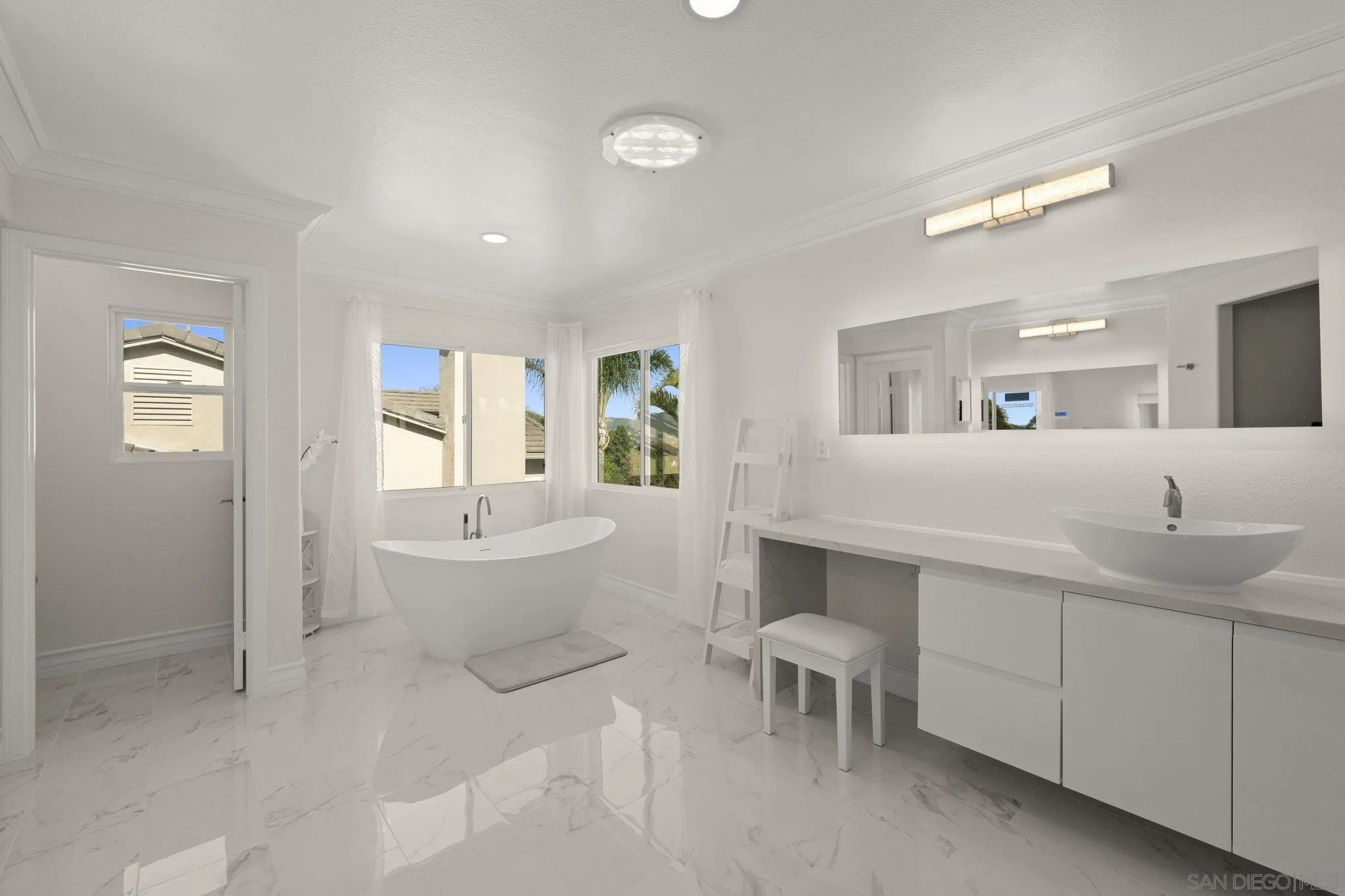 2161 Rocky Point