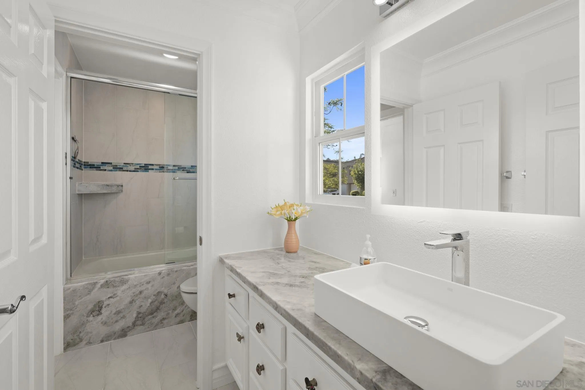 2161 Rocky Point