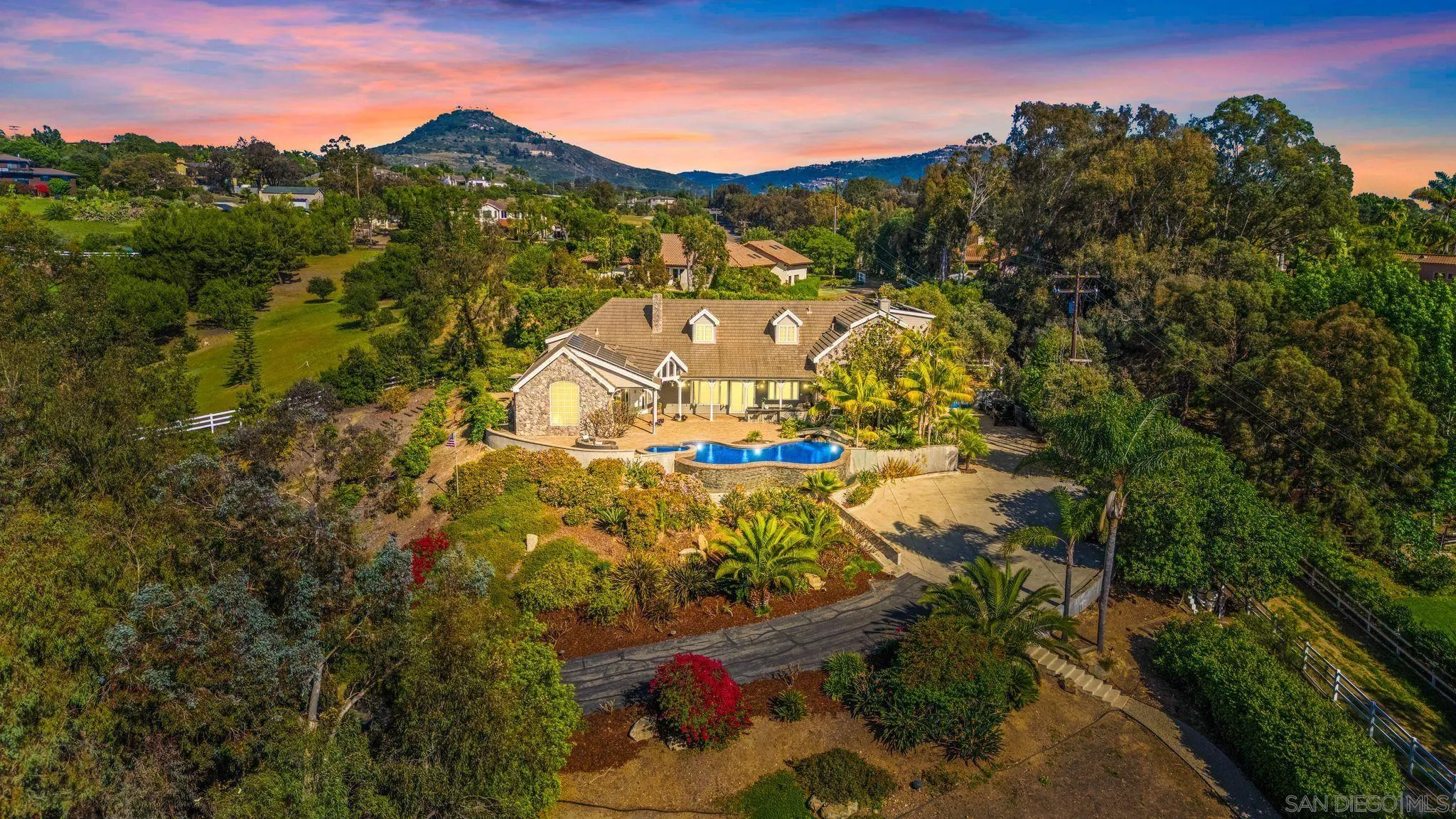 3537 Dove Hollow Dr.