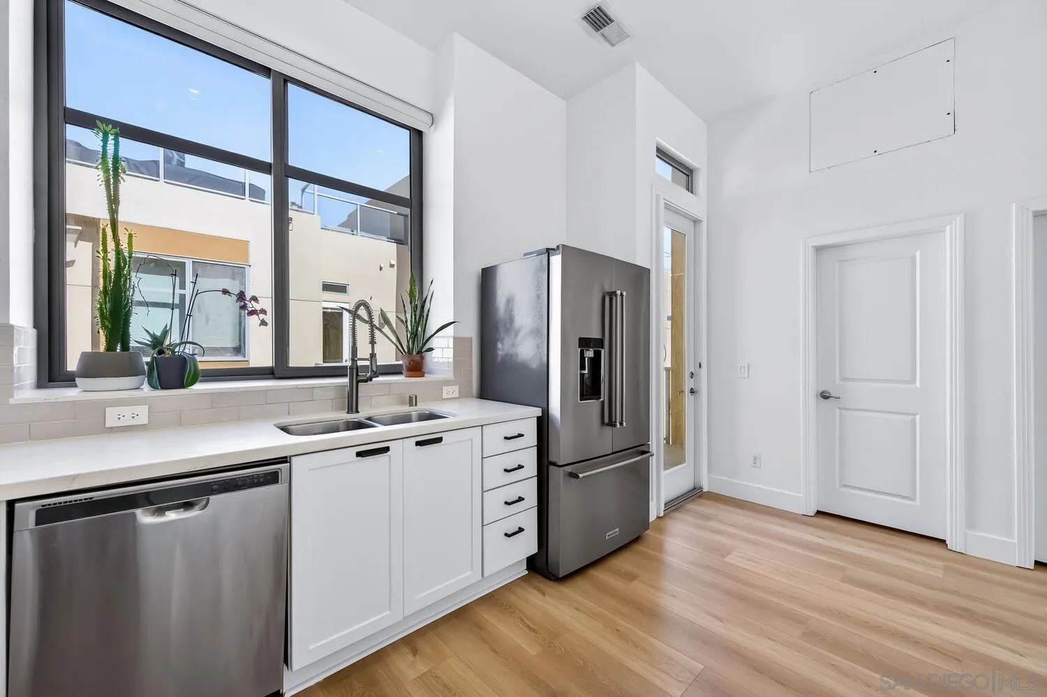 465 S Cleveland St Unit 103