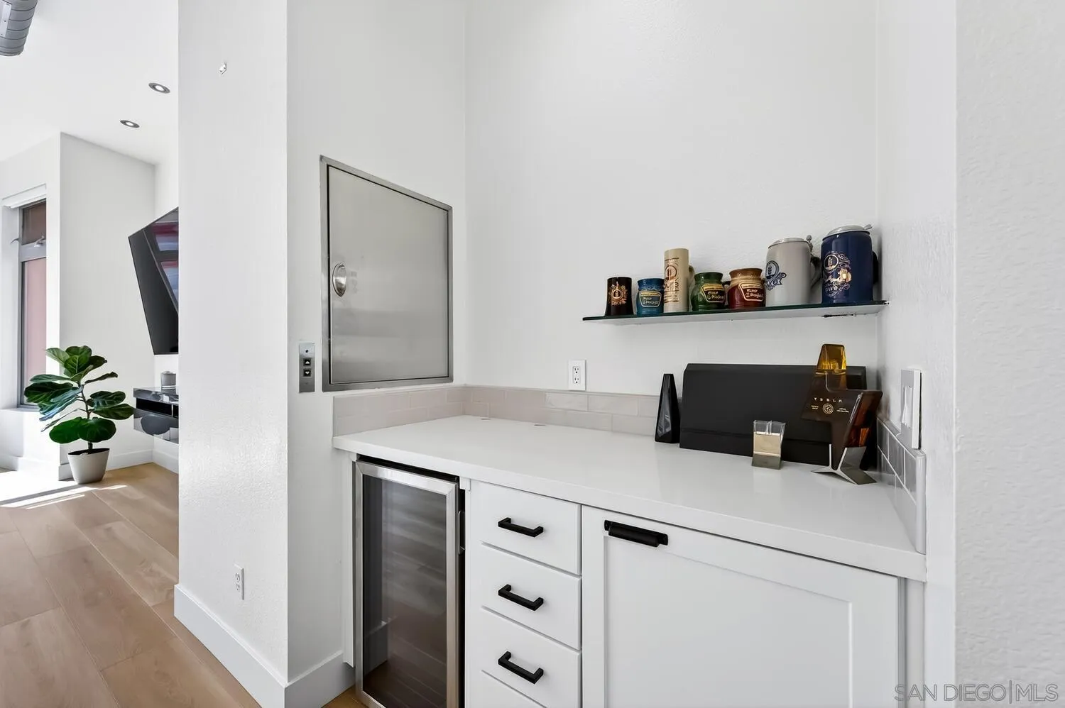 465 S Cleveland St Unit 103