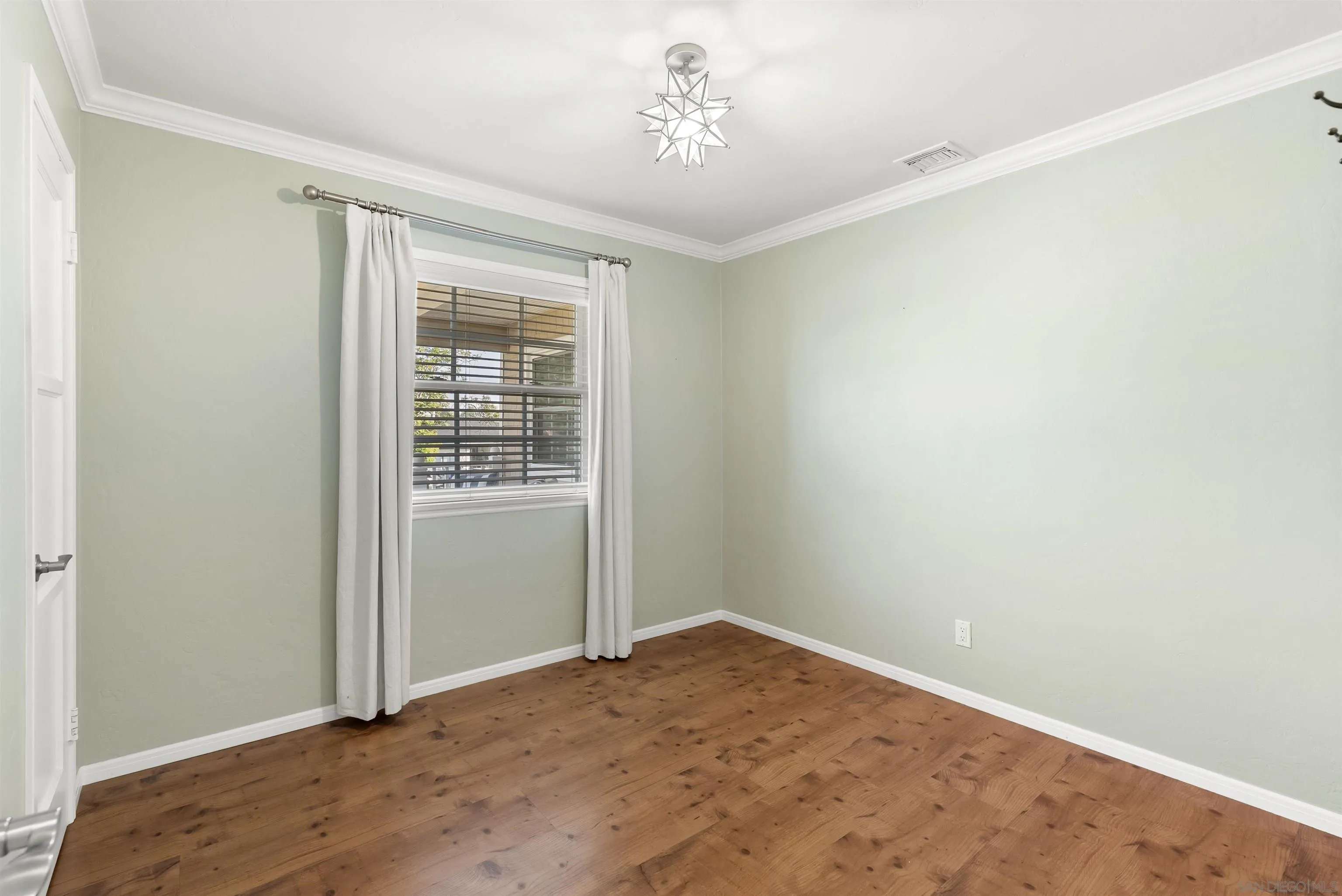 1244 Wilbur Ave