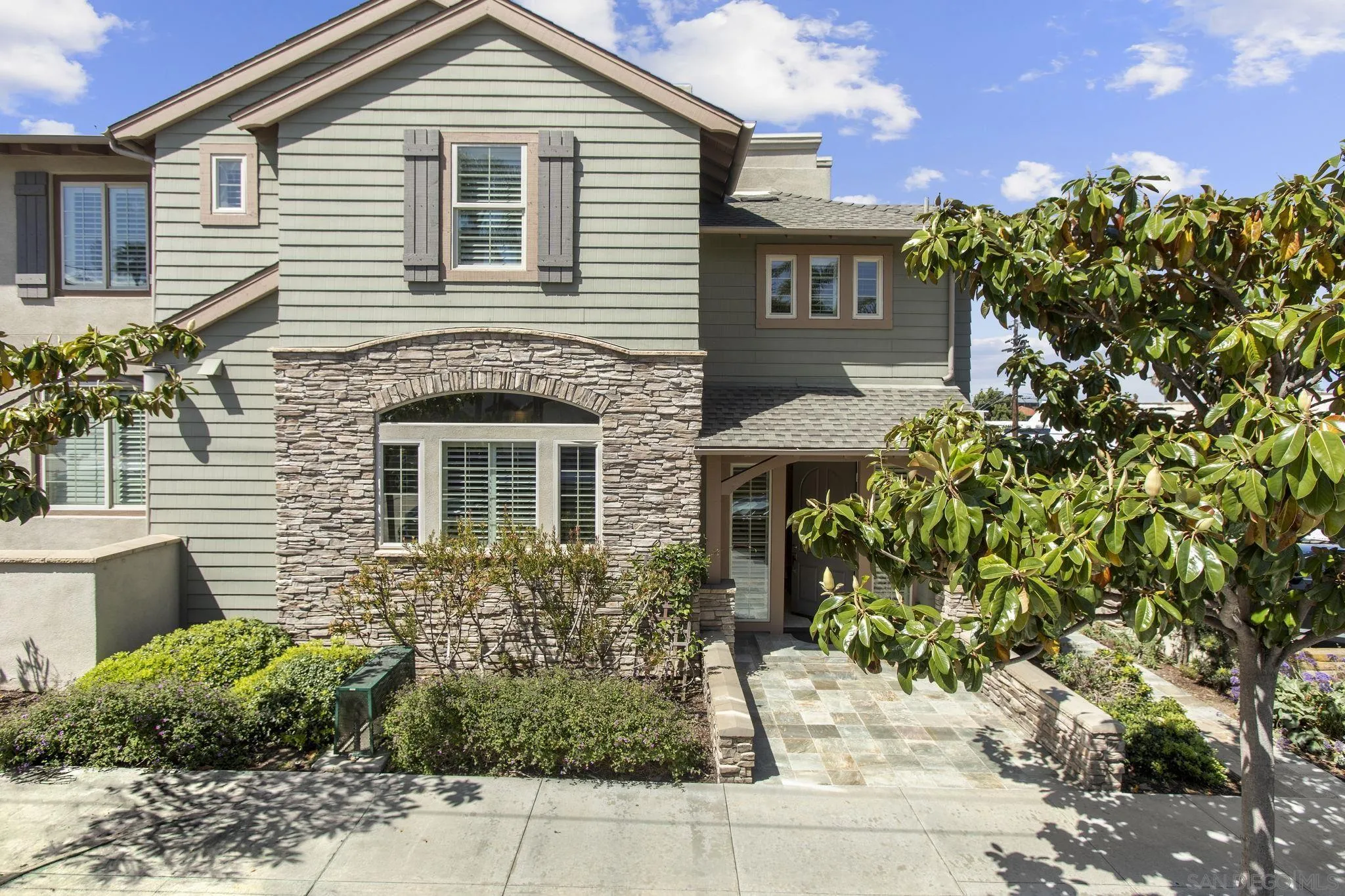 1056 Pearl Unit 24