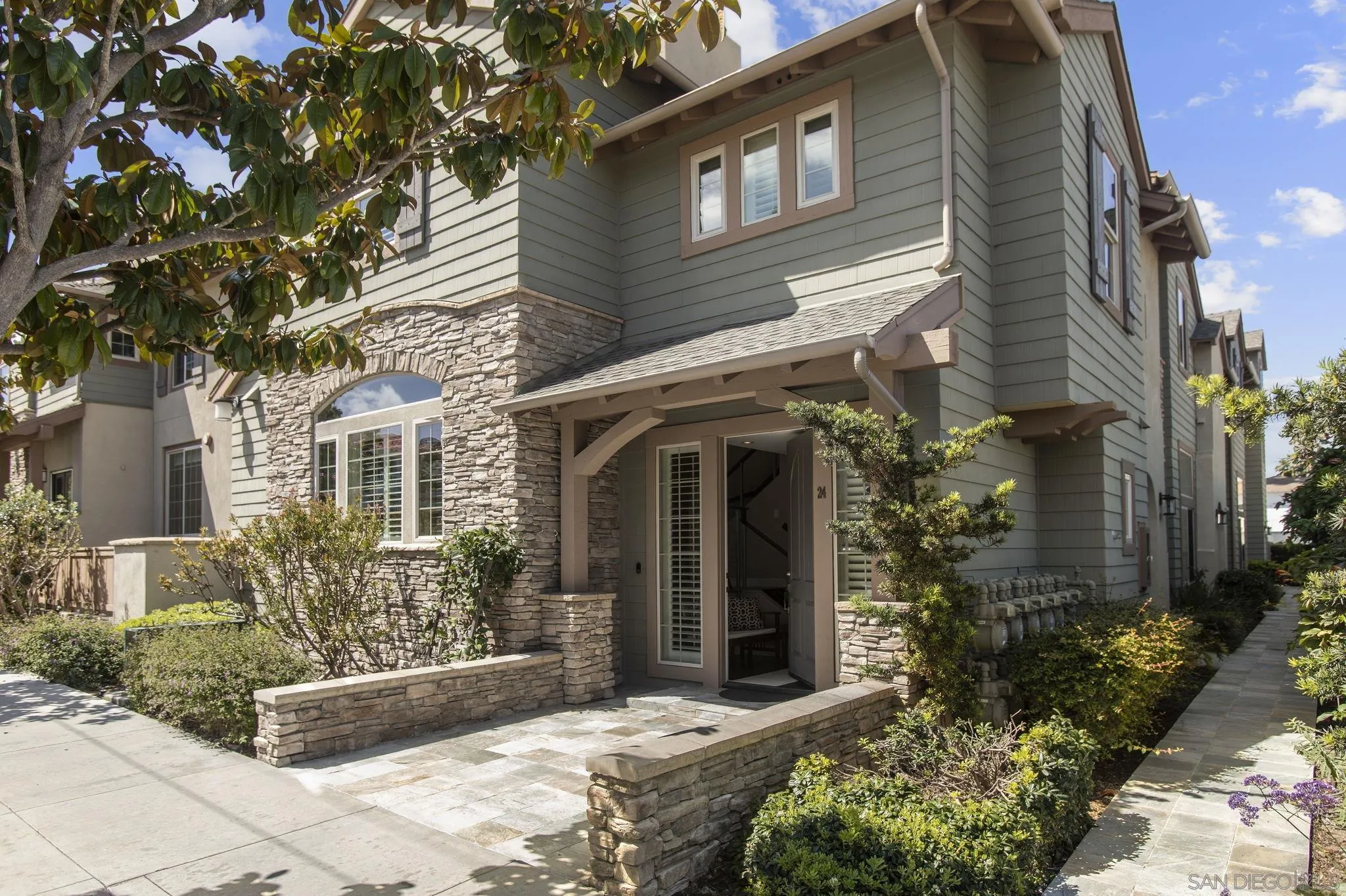 1056 Pearl Unit 24
