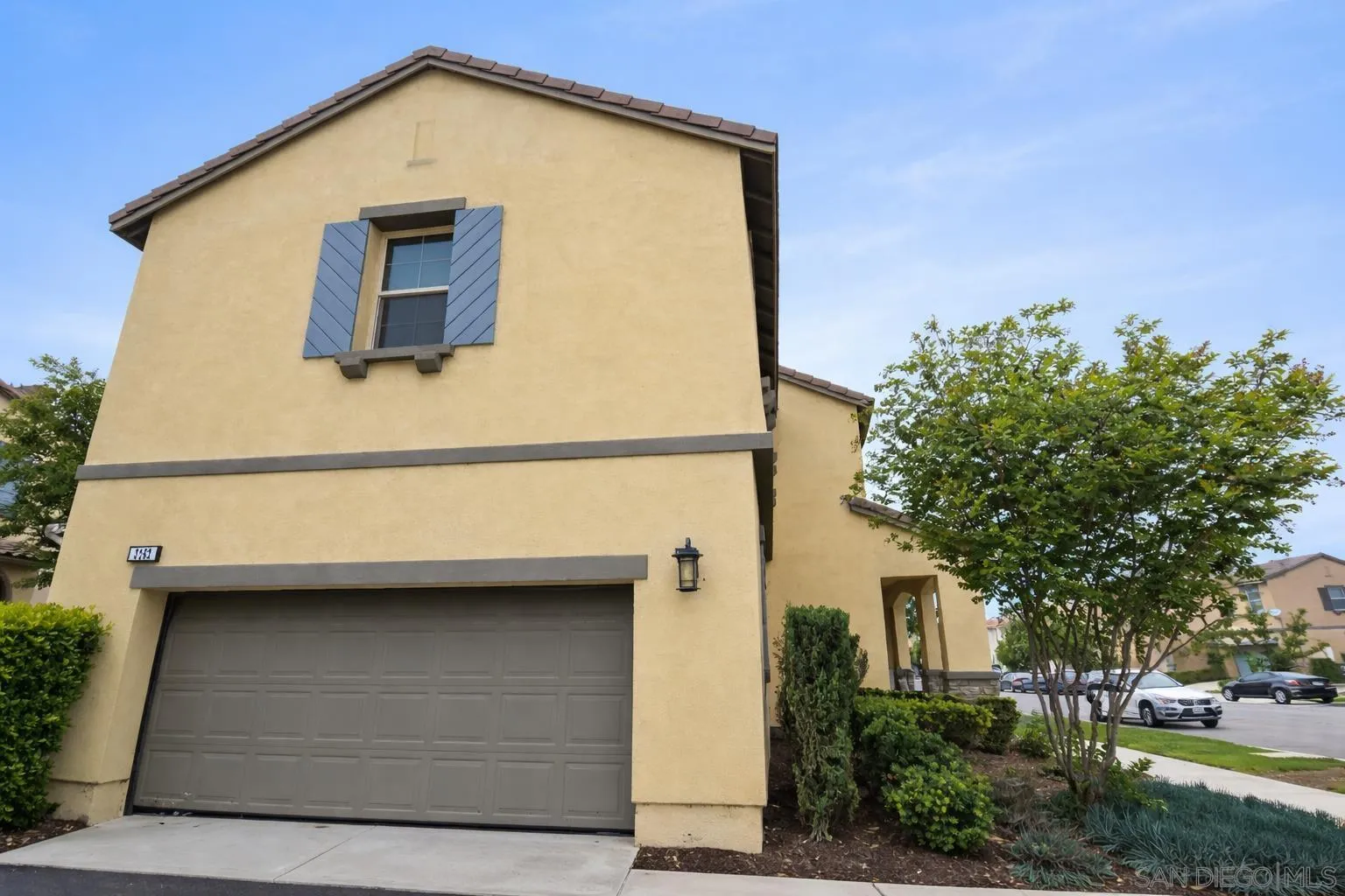 3162 E Painted Crescent
