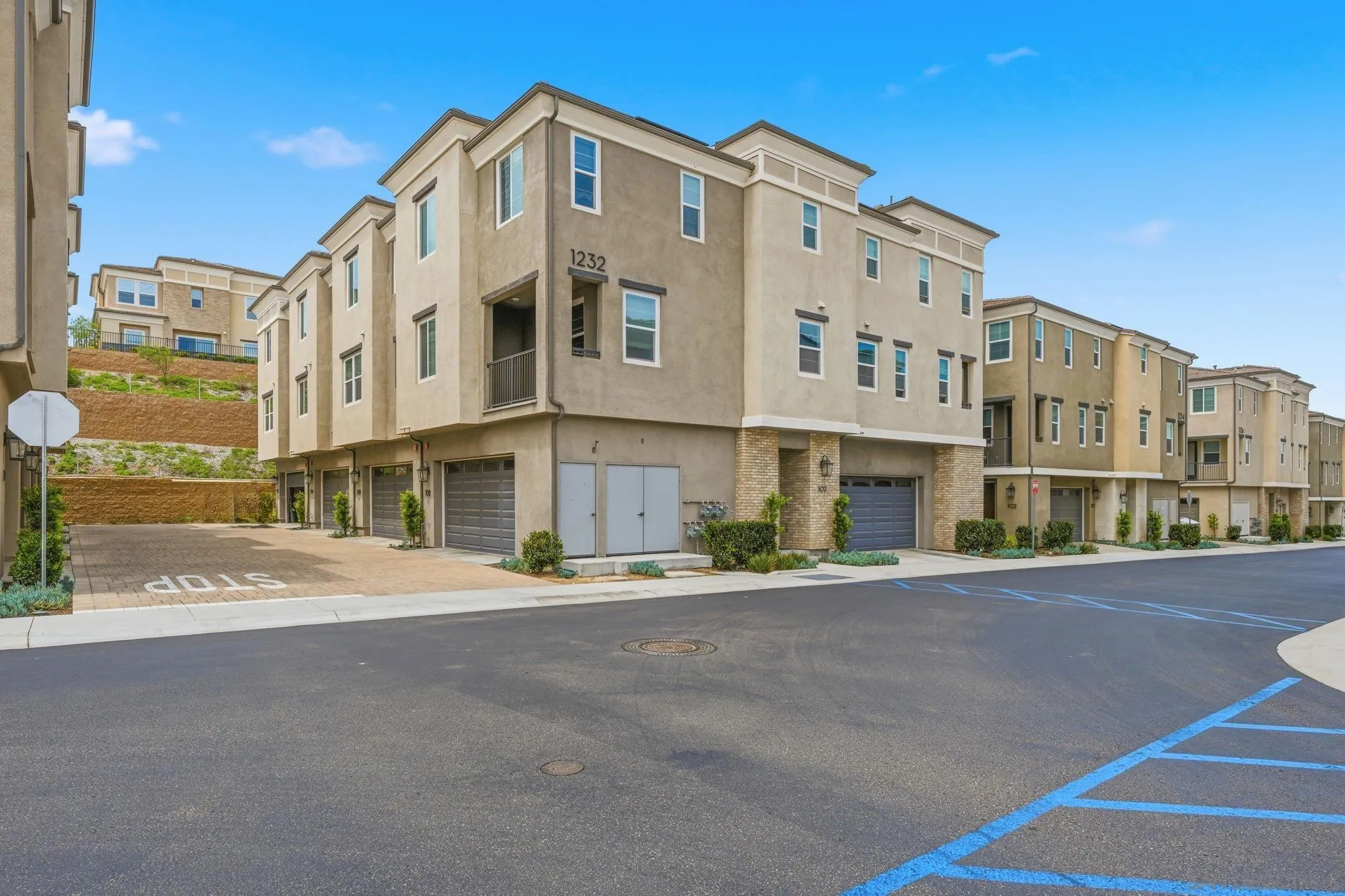 1232 Sunrise View Unit 105