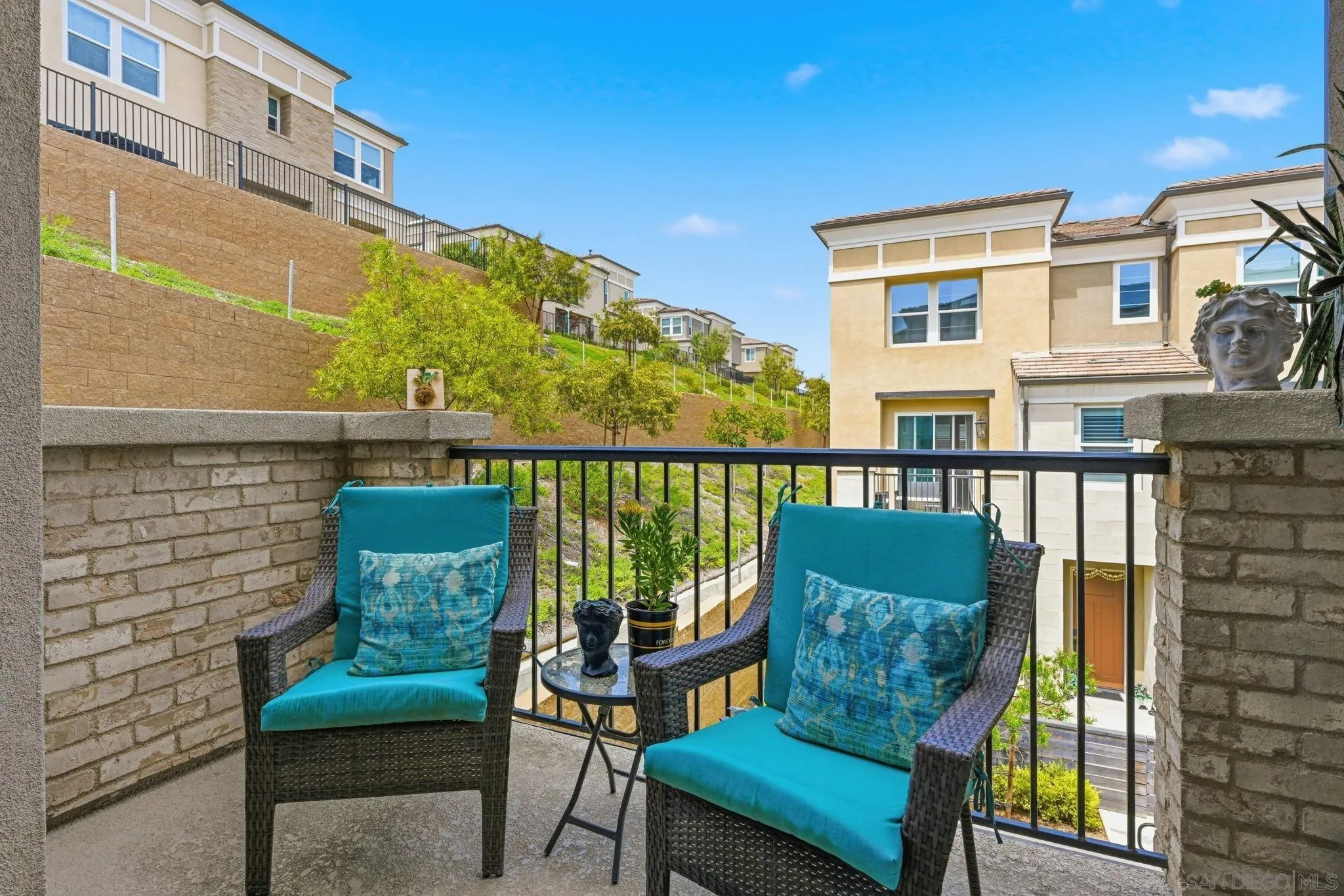 1232 Sunrise View Unit 105
