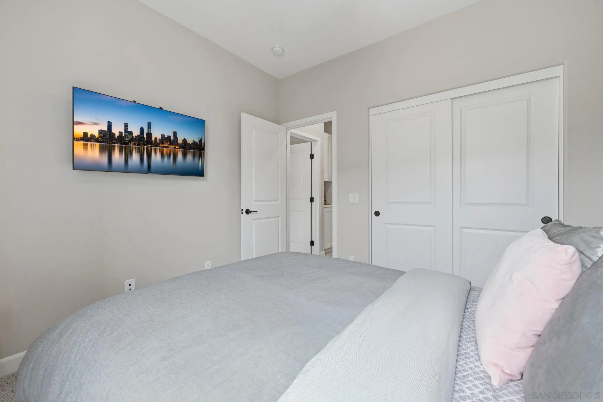 1232 Sunrise View Unit 105