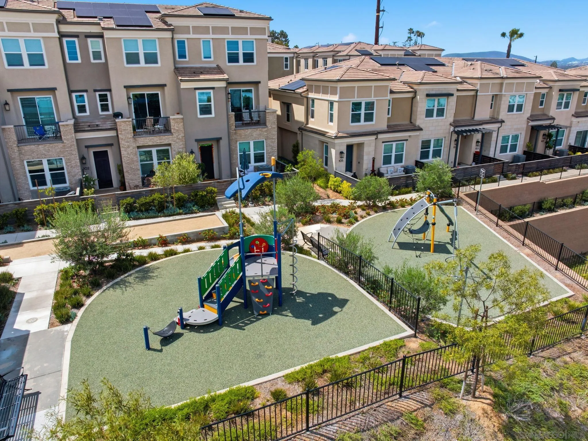 1232 Sunrise View Unit 105