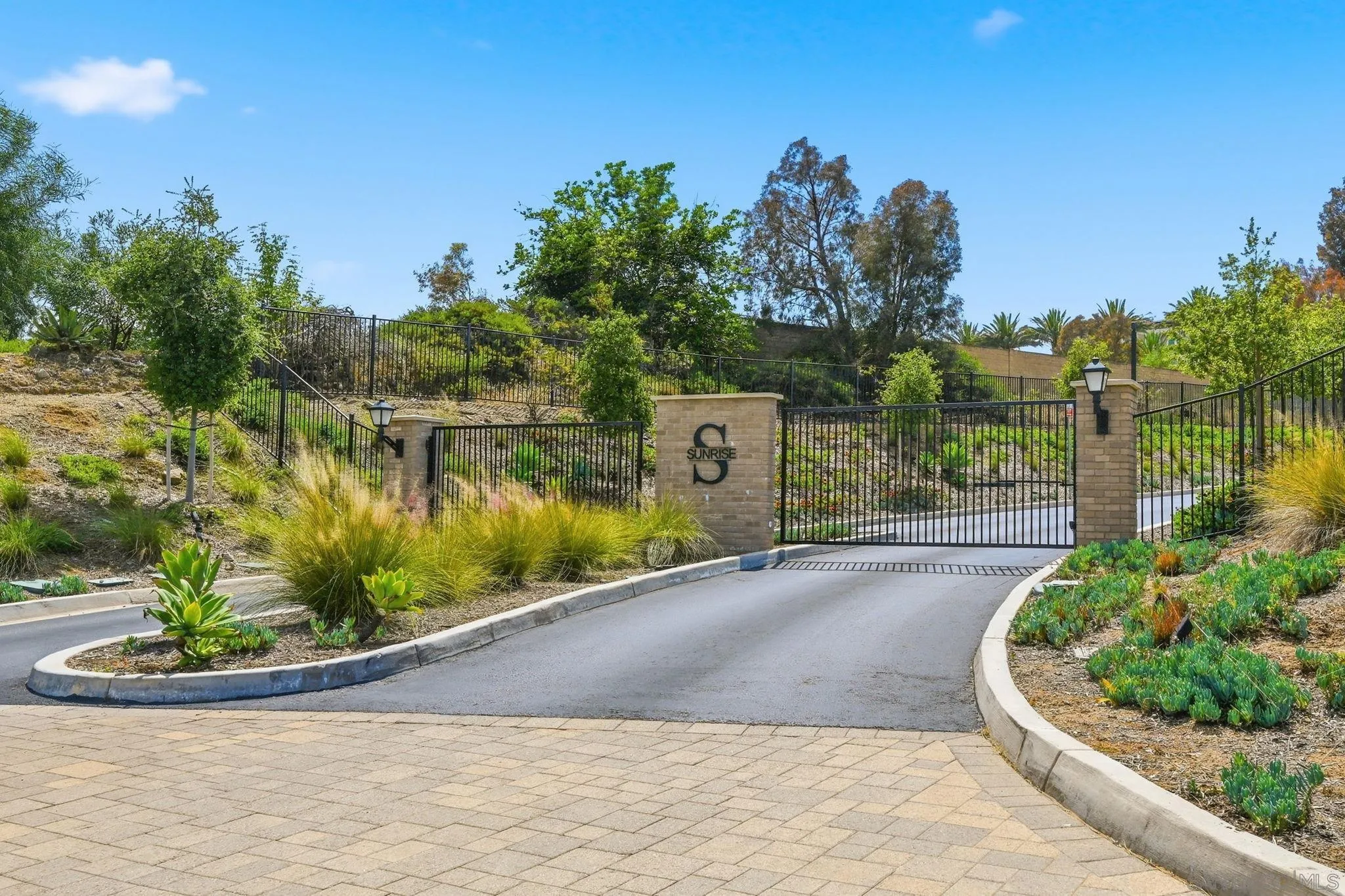 1232 Sunrise View Unit 105